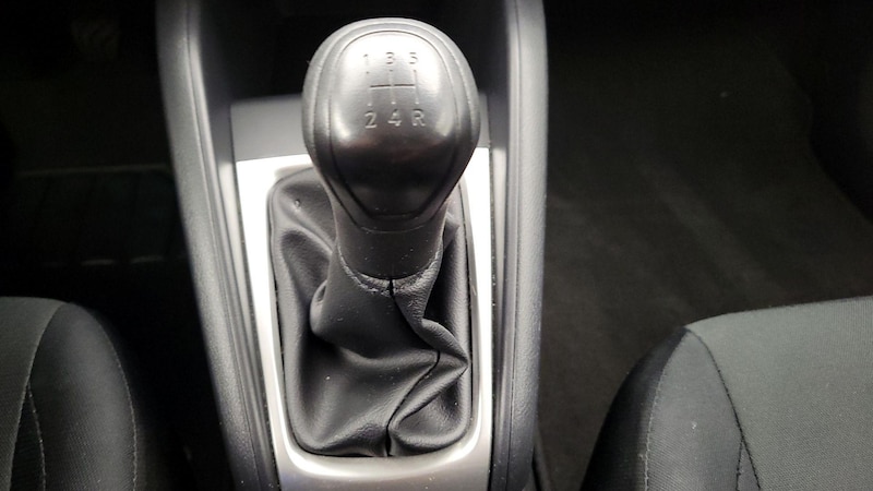 2024 Nissan Versa S 17