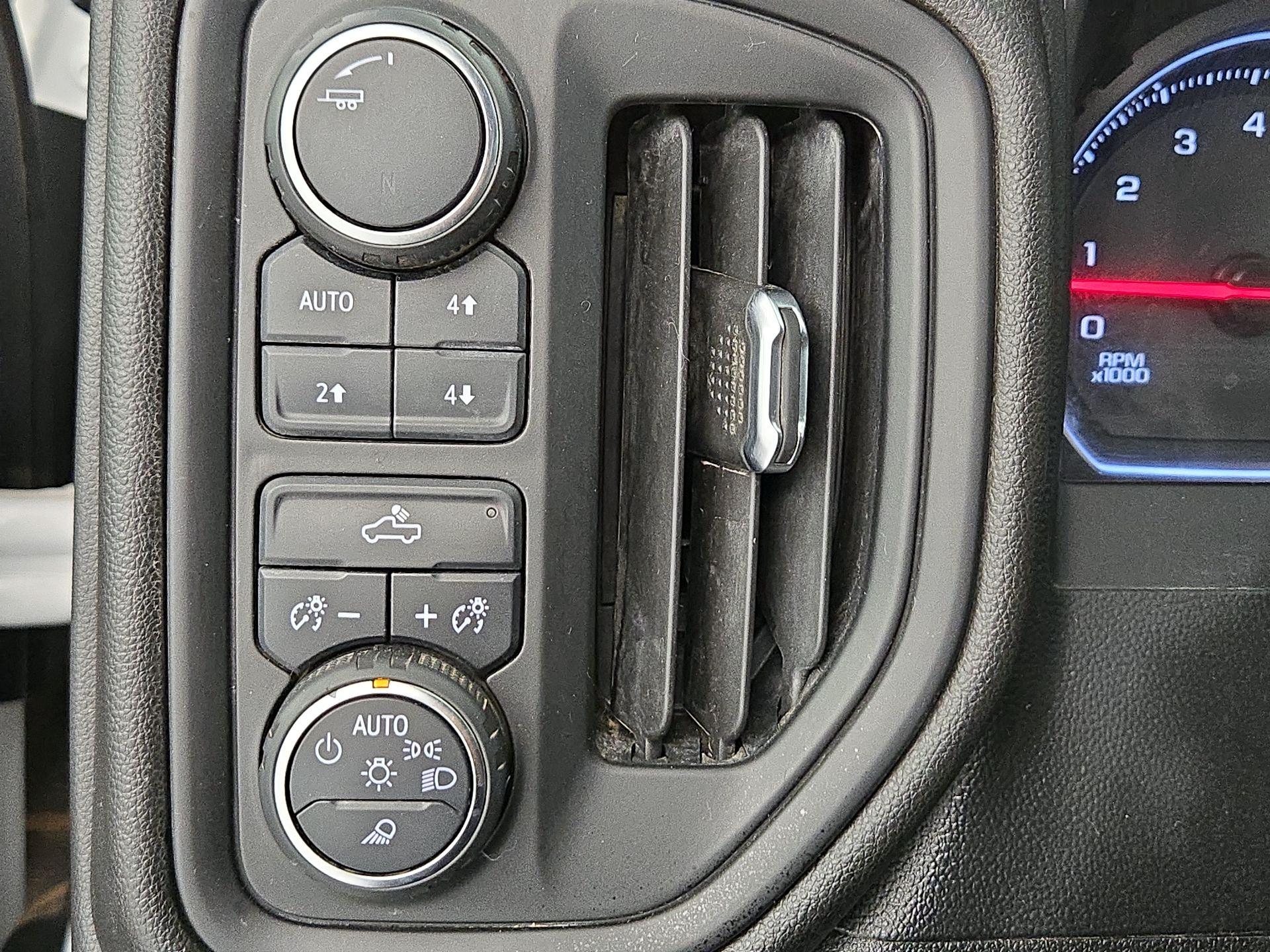 Thumbnail: 2021 Chevrolet Silverado 2500 - 13