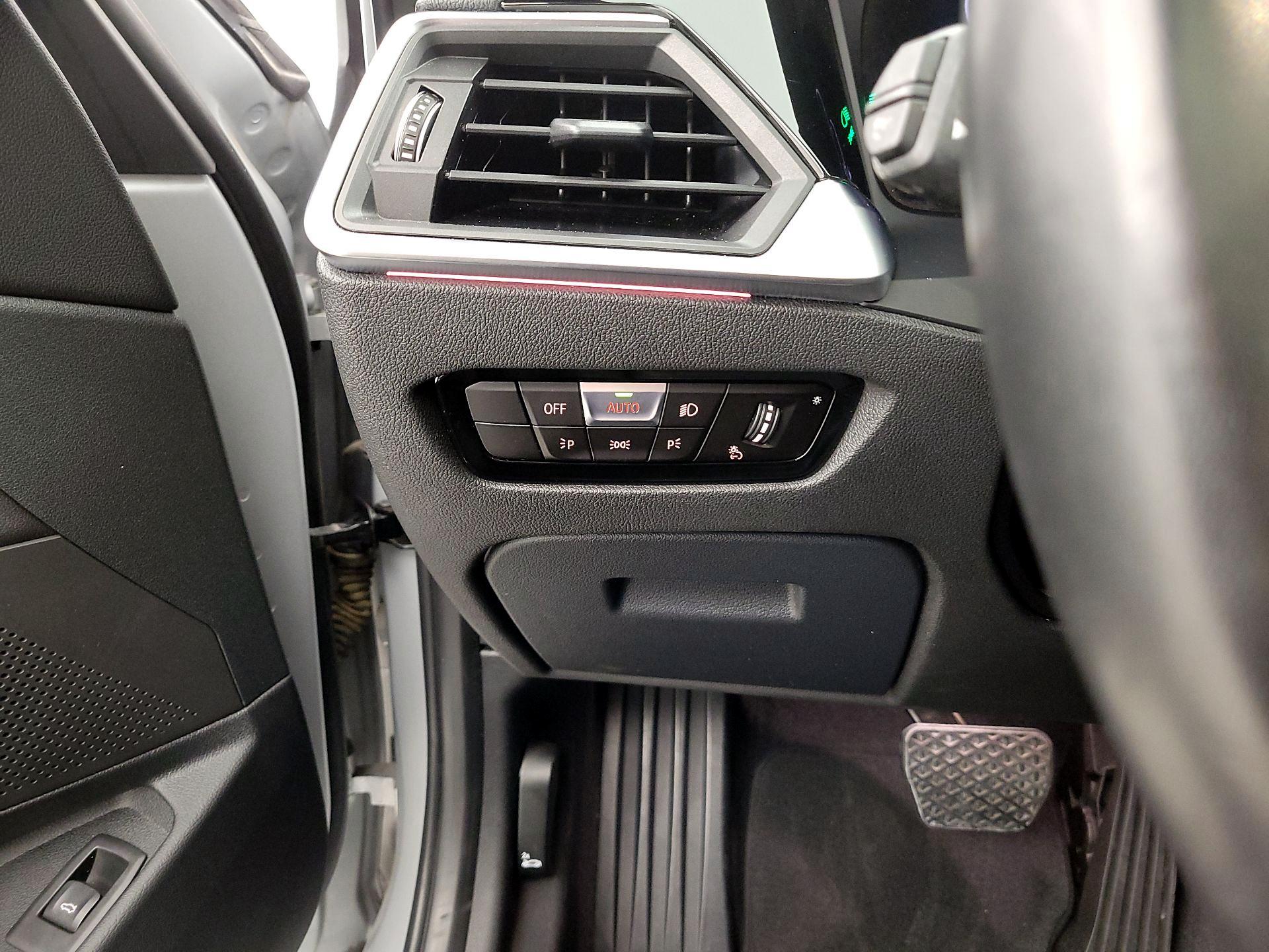 Thumbnail: 2021 BMW 3 Series - 13