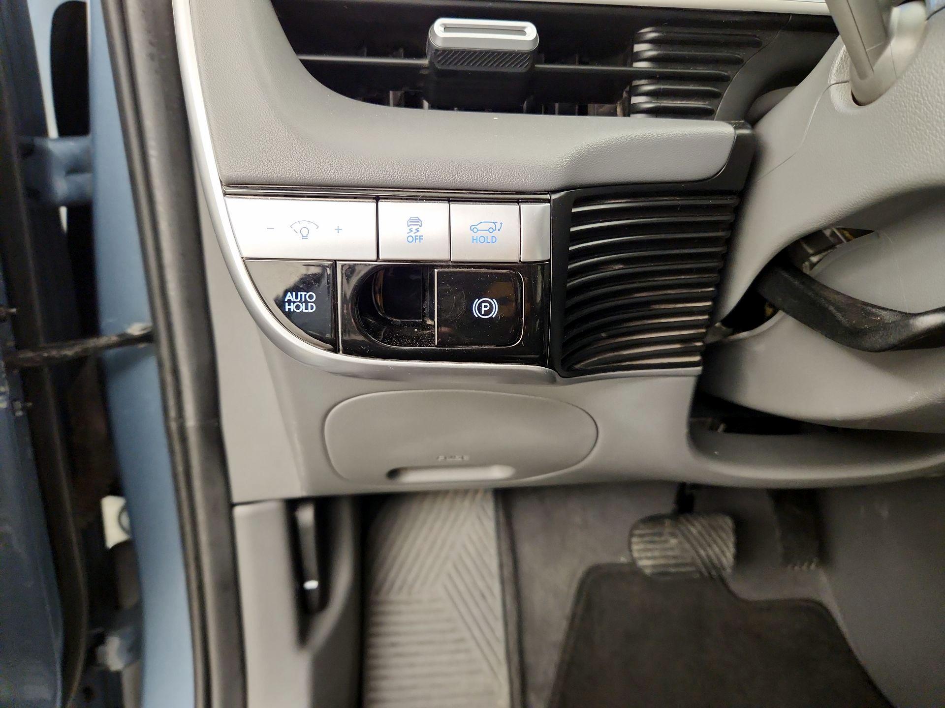 Thumbnail: 2022 Hyundai Ioniq 5 - 13