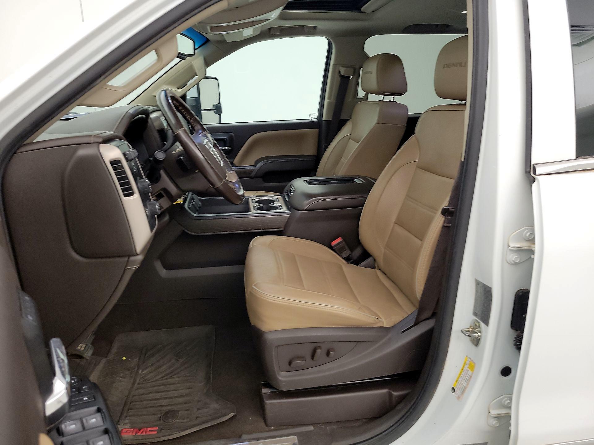 Thumbnail: 2019 GMC Sierra 3500 - 11
