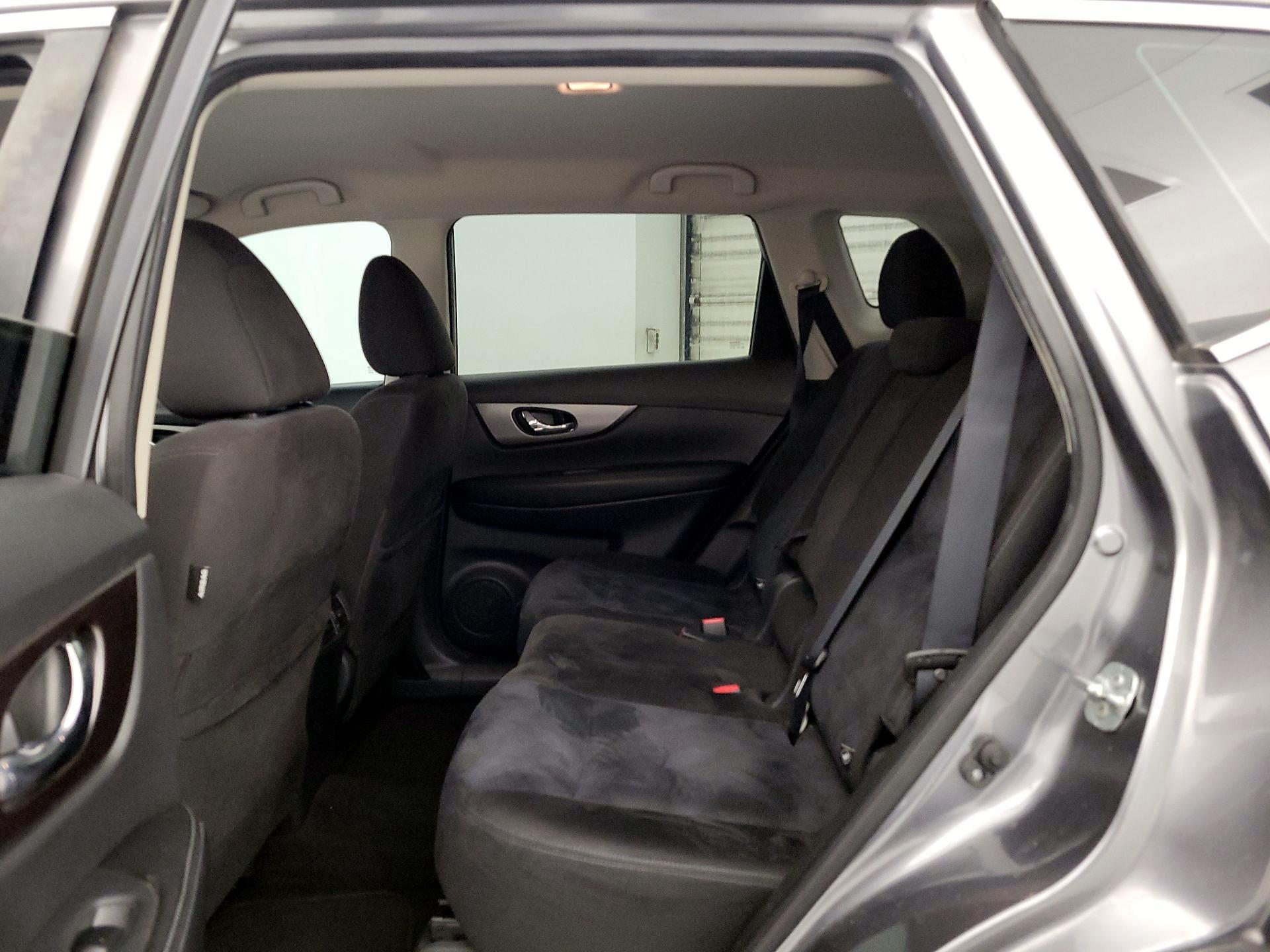 Thumbnail: 2015 Nissan Rogue - 19