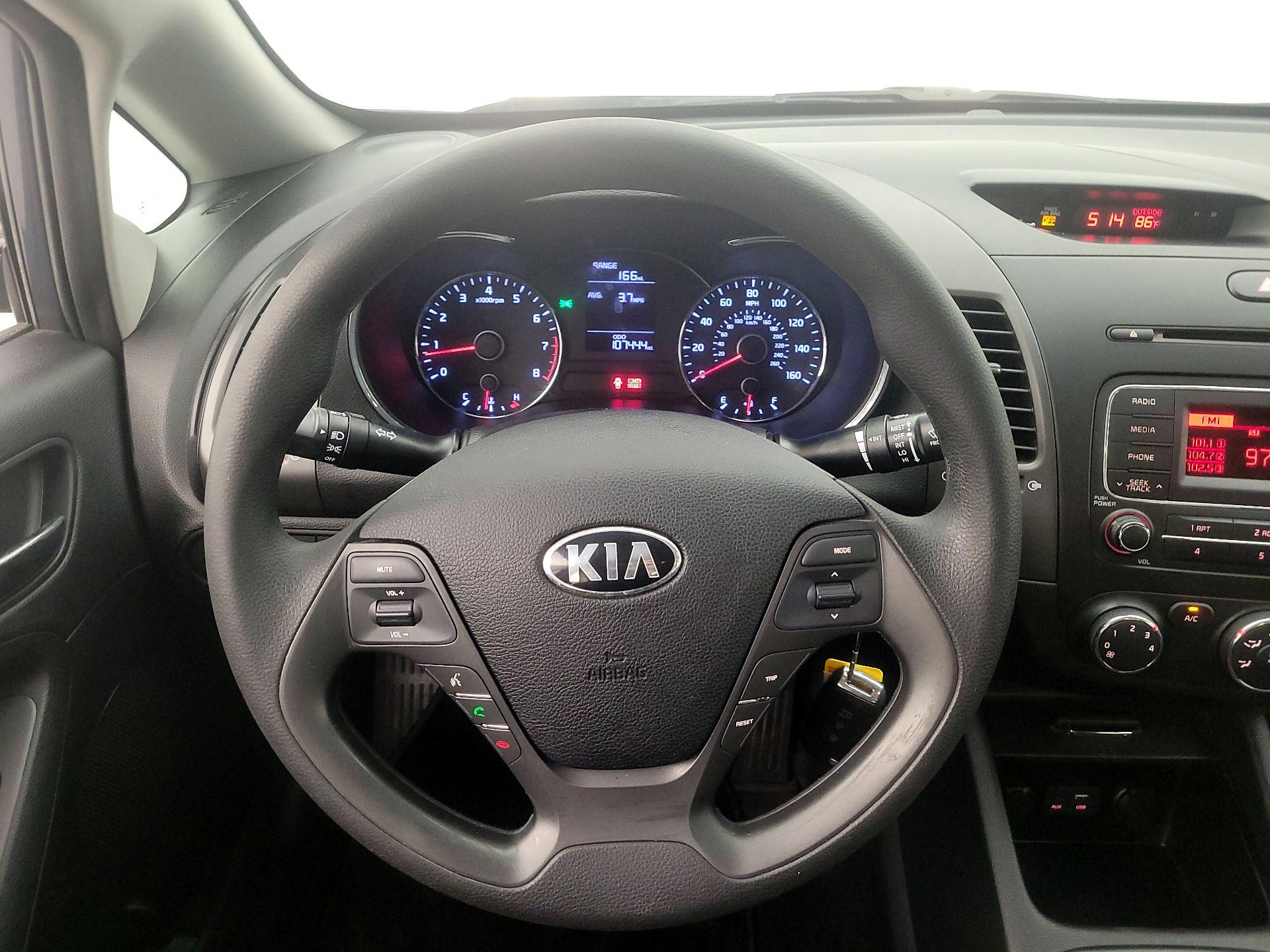 Thumbnail: 2016 Kia Forte - 10