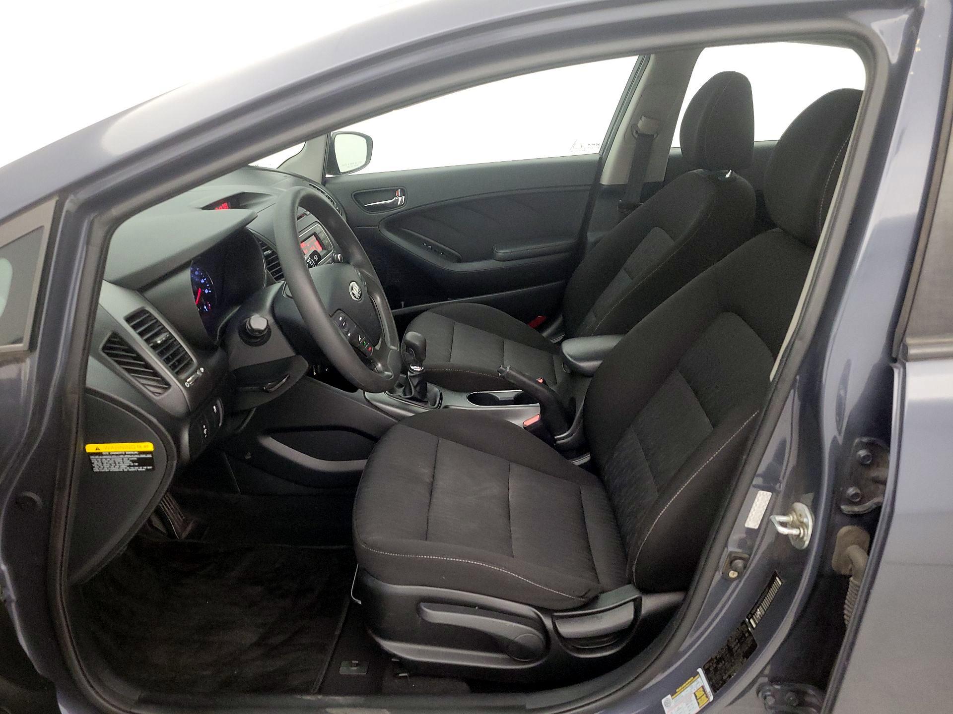 Thumbnail: 2016 Kia Forte - 11