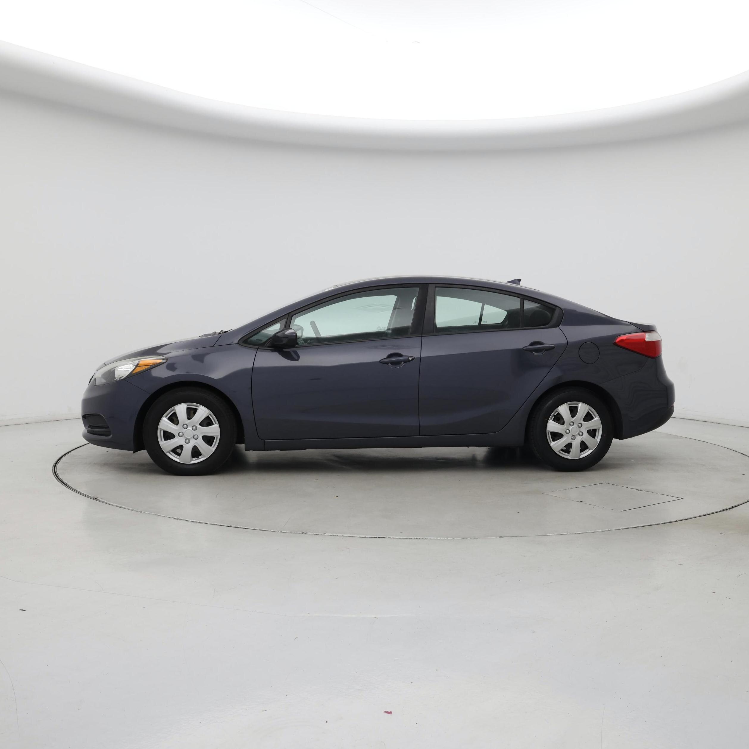Thumbnail: 2016 Kia Forte - 3