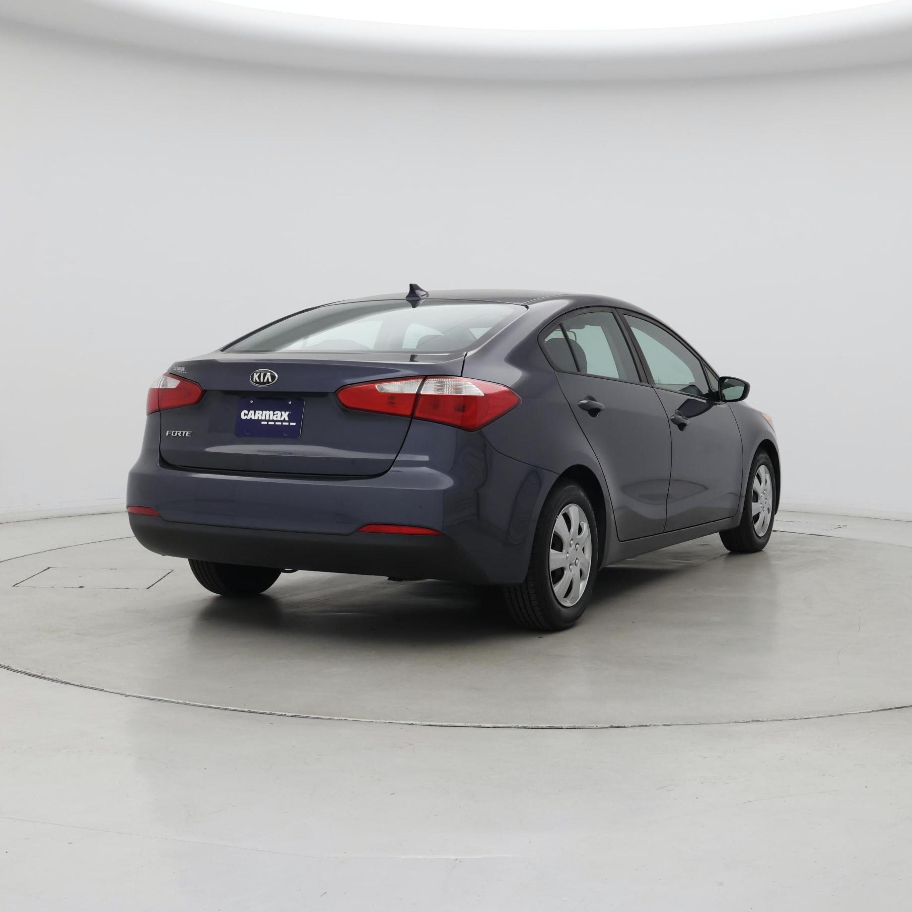 Thumbnail: 2016 Kia Forte - 8