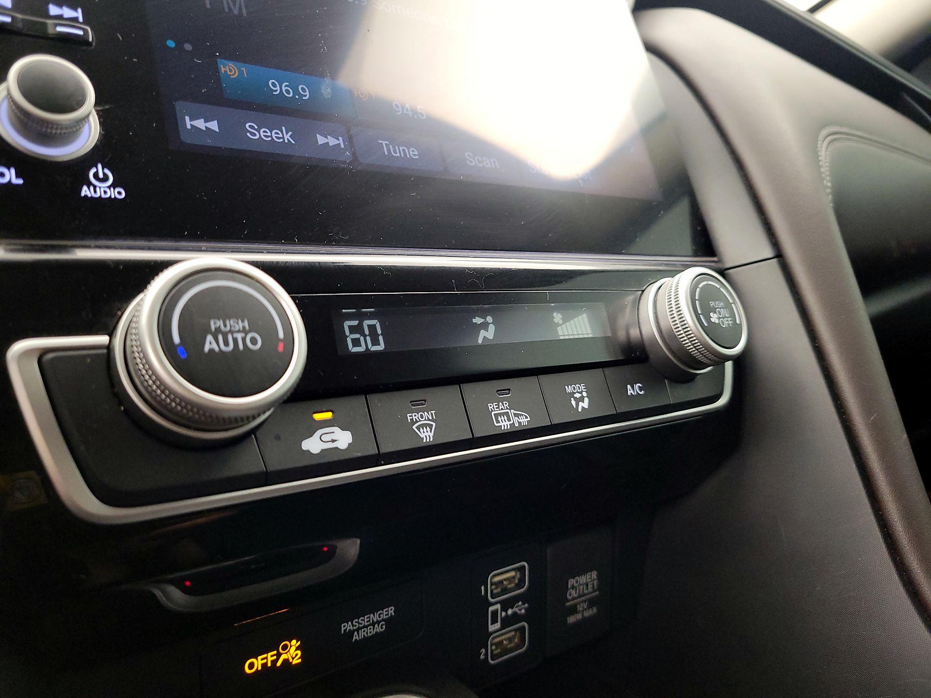 Thumbnail: 2020 Honda Insight - 16