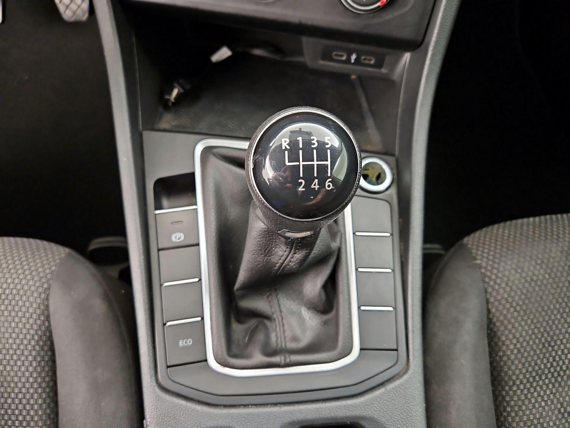 Thumbnail: 2021 Volkswagen Jetta - 17
