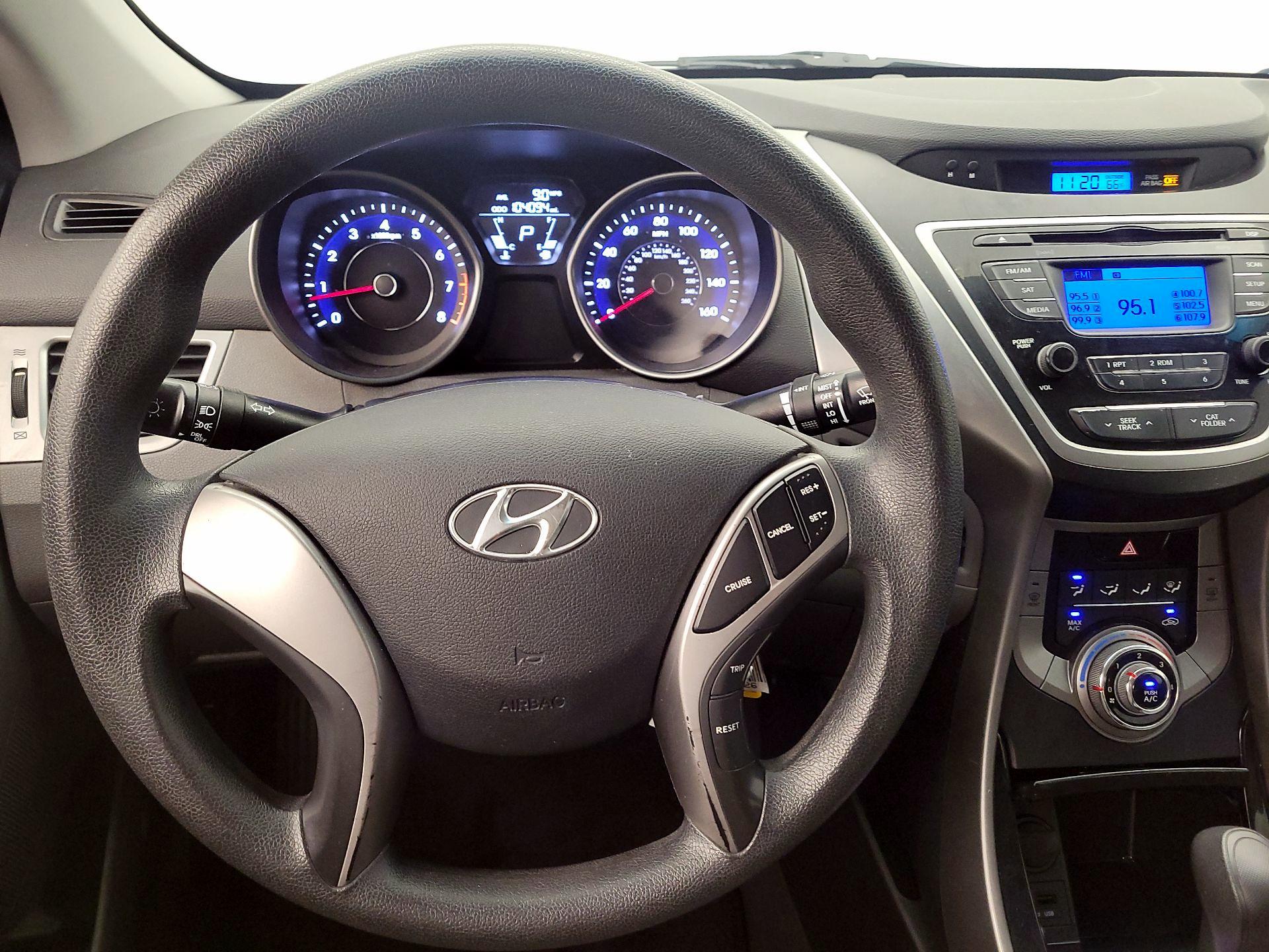 Thumbnail: 2013 Hyundai Elantra - 10
