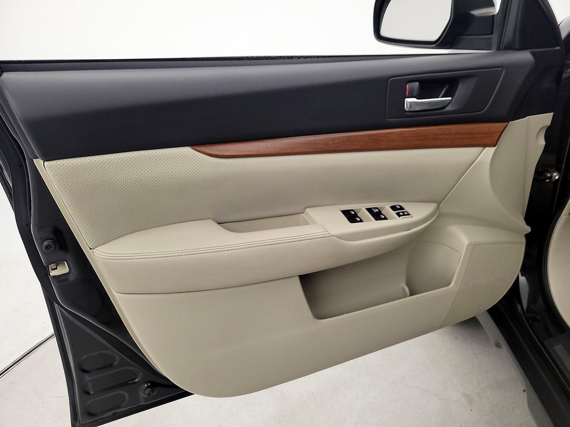 Thumbnail: 2014 Subaru Outback - 12