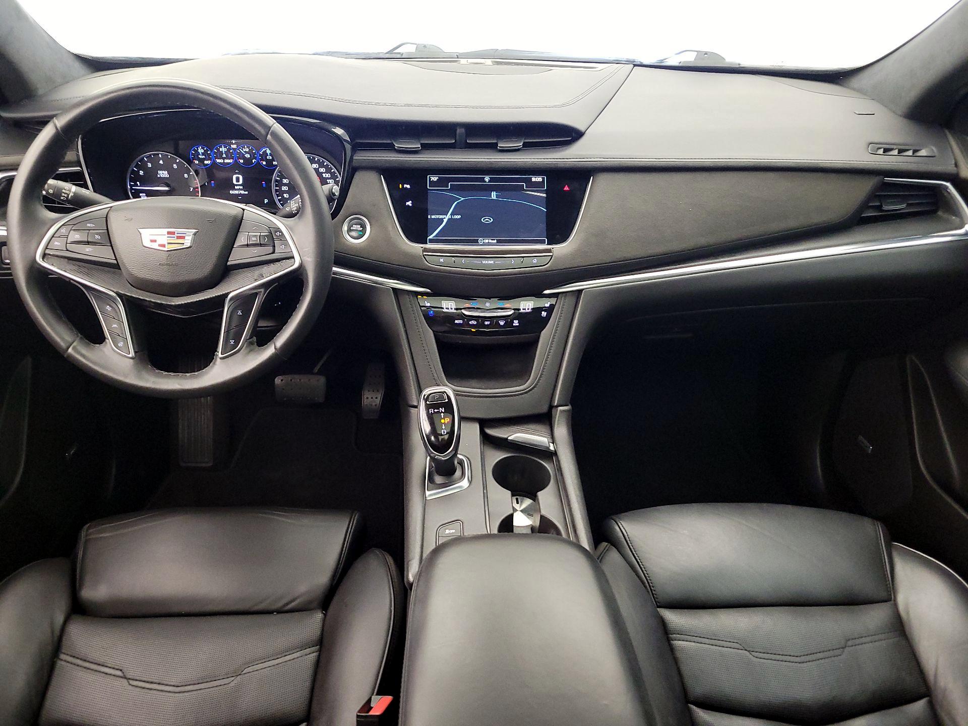 Thumbnail: 2017 Cadillac XT5 - 9