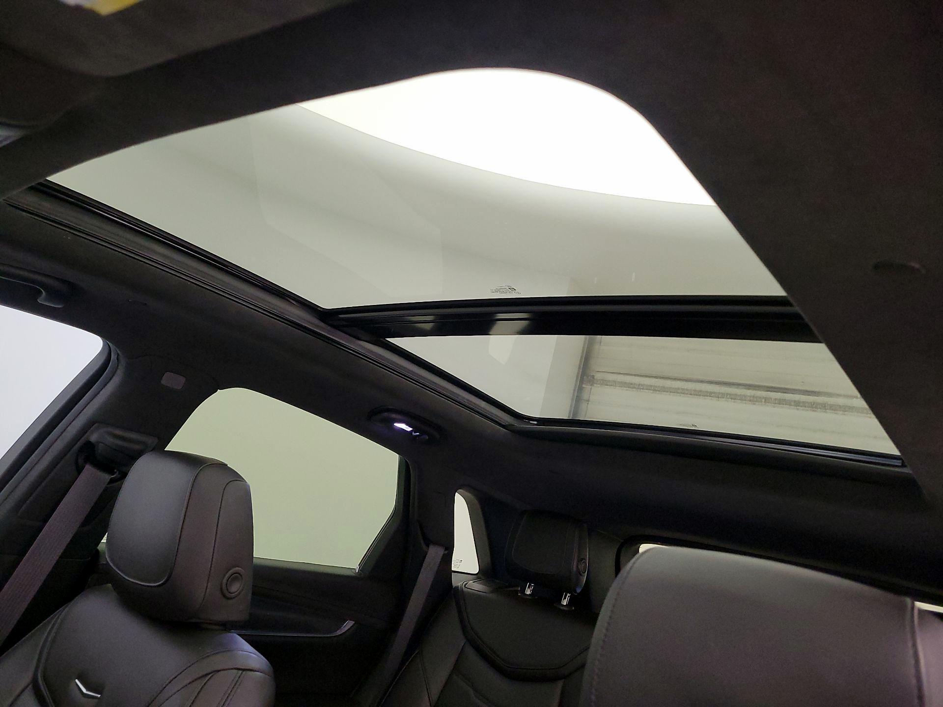 Thumbnail: 2017 Cadillac XT5 - 19