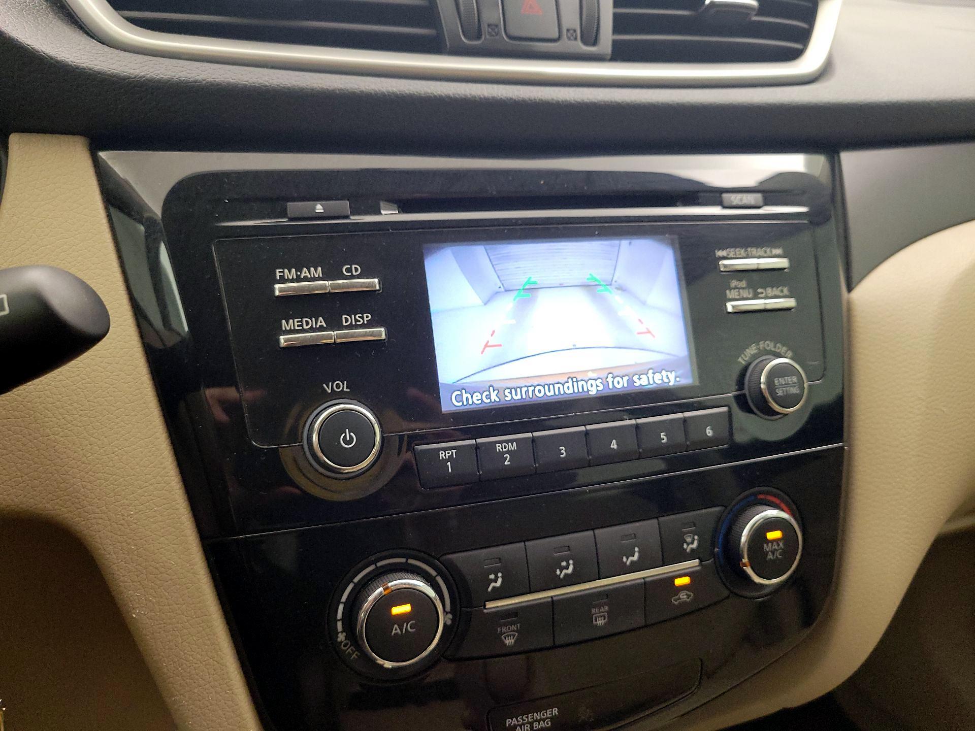 Thumbnail: 2015 Nissan Rogue - 14