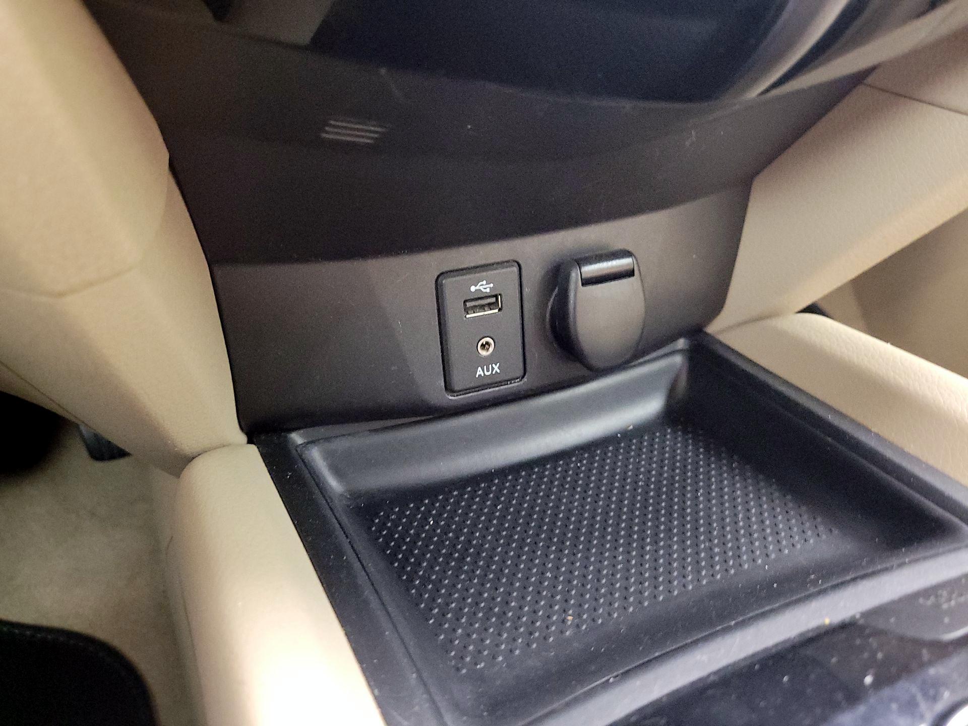 Thumbnail: 2015 Nissan Rogue - 18