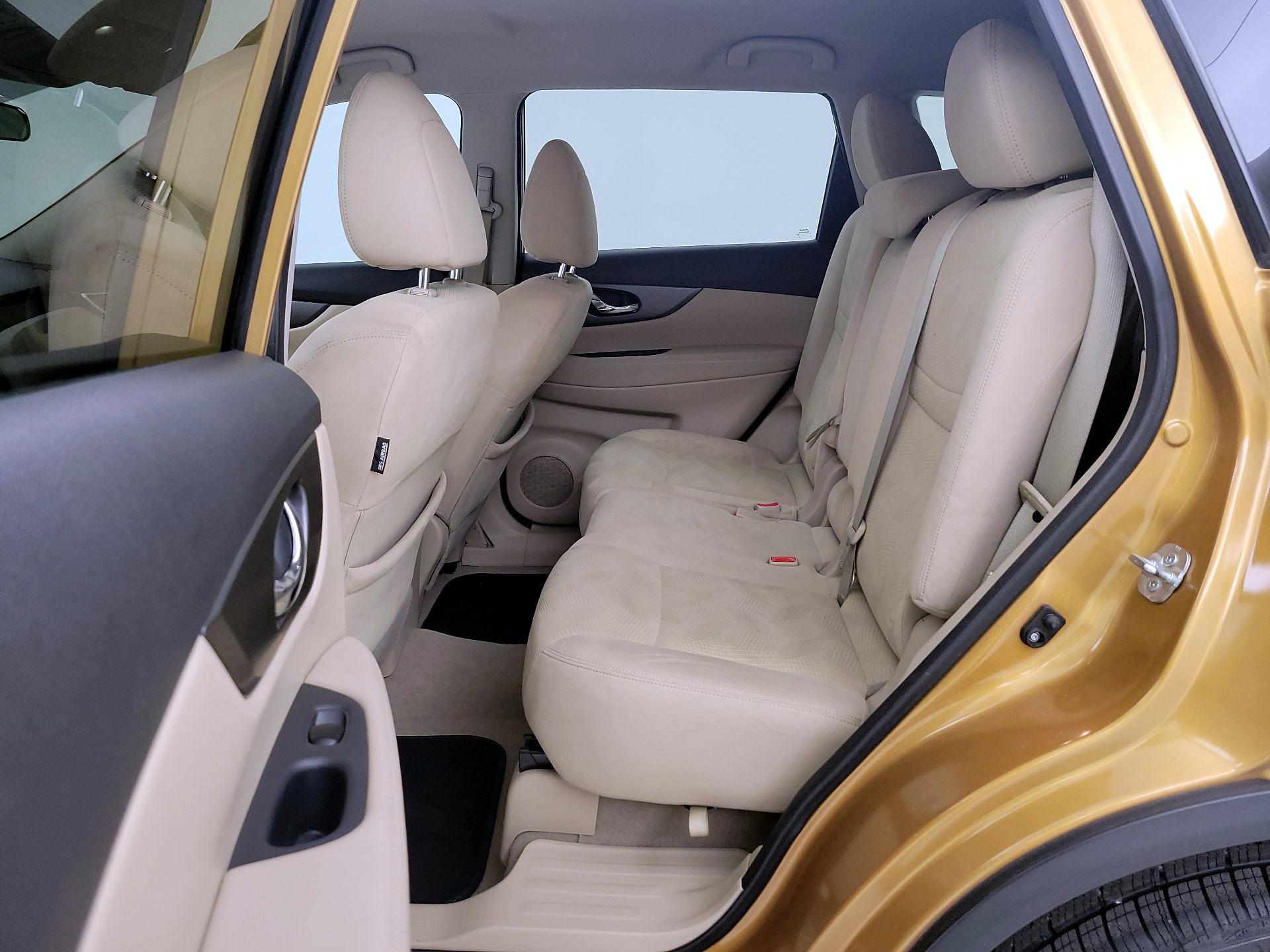 Thumbnail: 2015 Nissan Rogue - 19