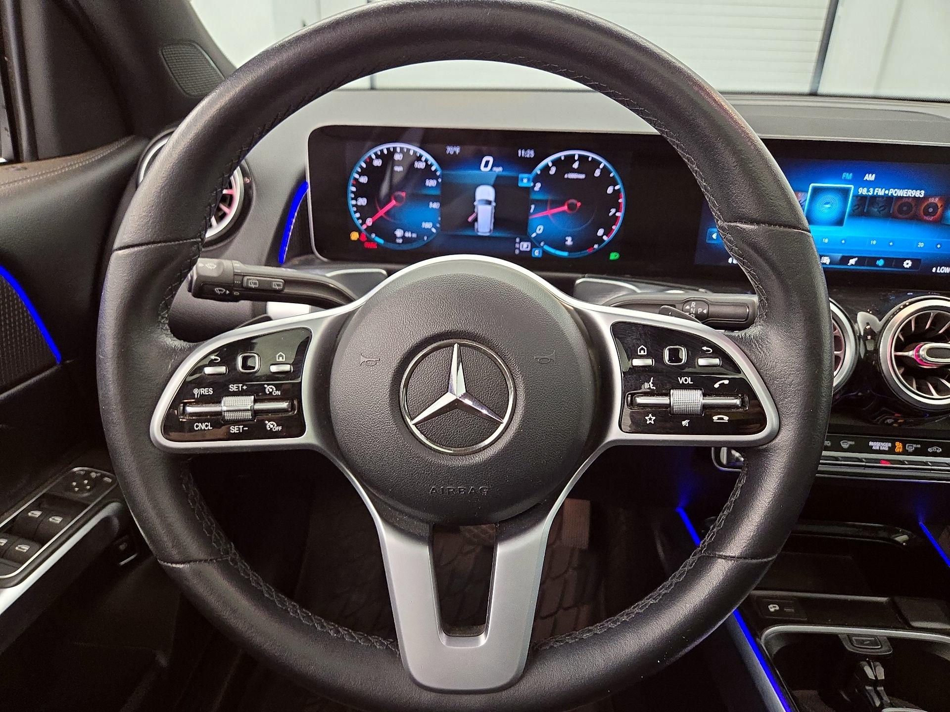 Thumbnail: 2020 Mercedes-Benz GLB - 10