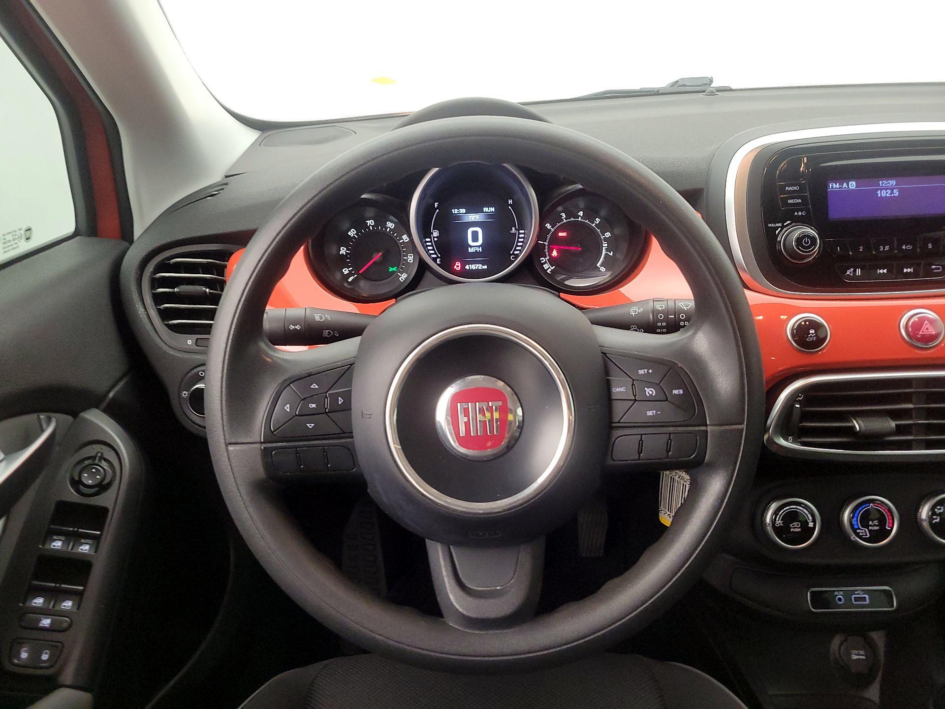 Thumbnail: 2016 Fiat 500X - 10