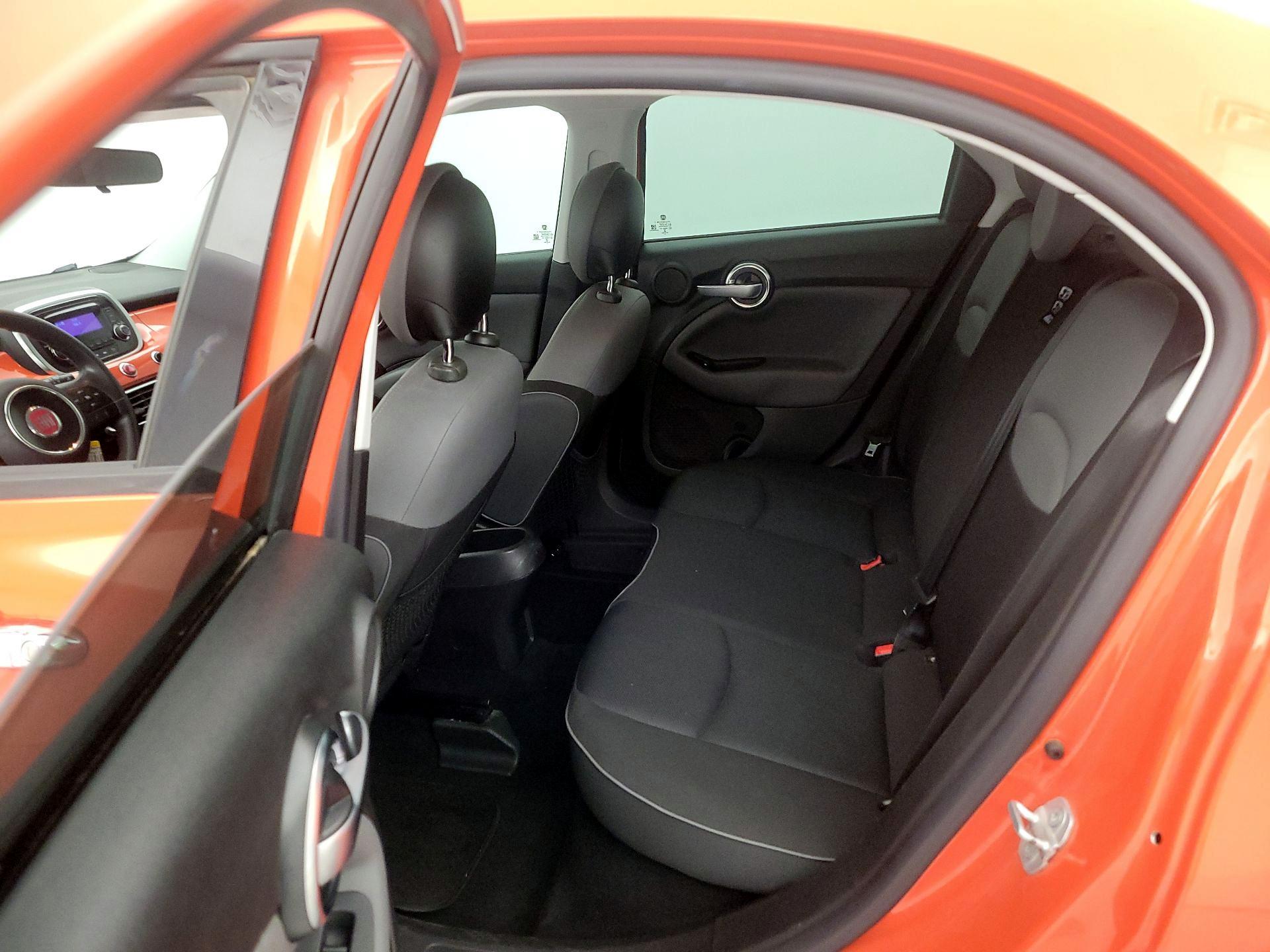 Thumbnail: 2016 Fiat 500X - 18