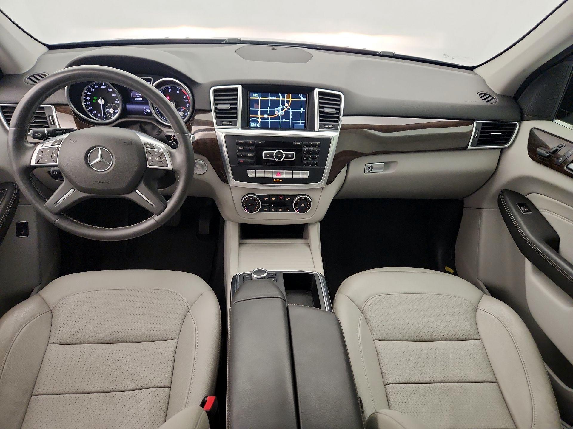 Thumbnail: 2015 Mercedes-Benz M-Class - 9