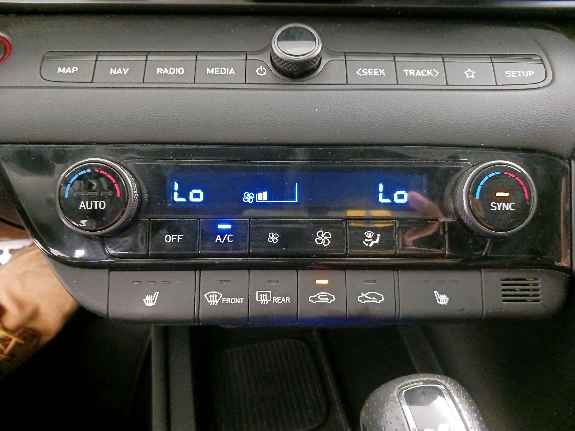 Thumbnail: 2024 Hyundai Elantra - 17