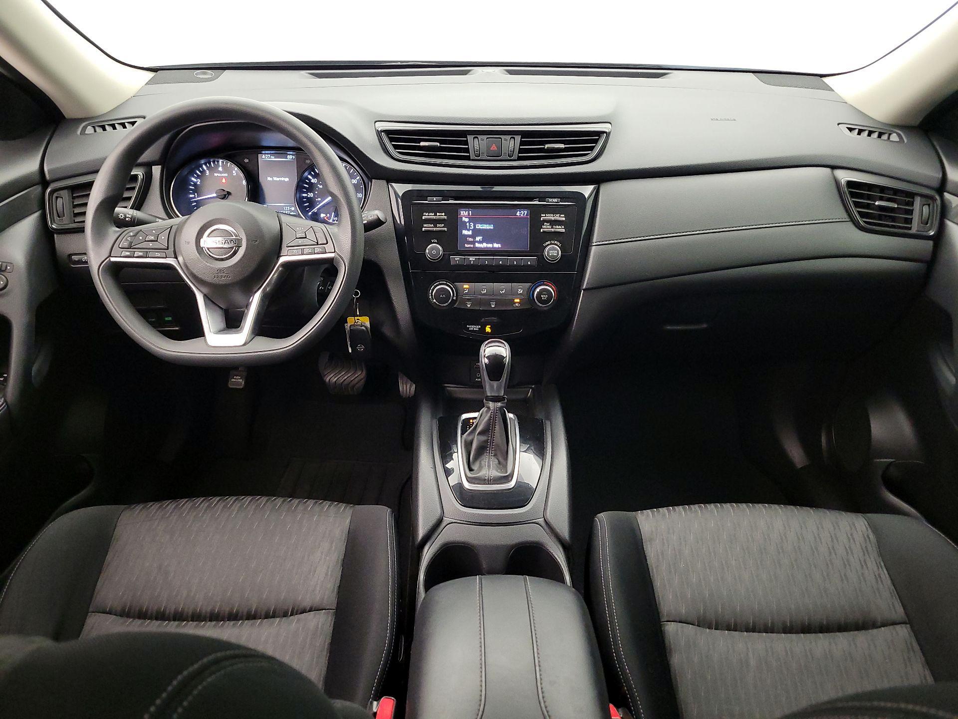 Thumbnail: 2017 Nissan Rogue - 9