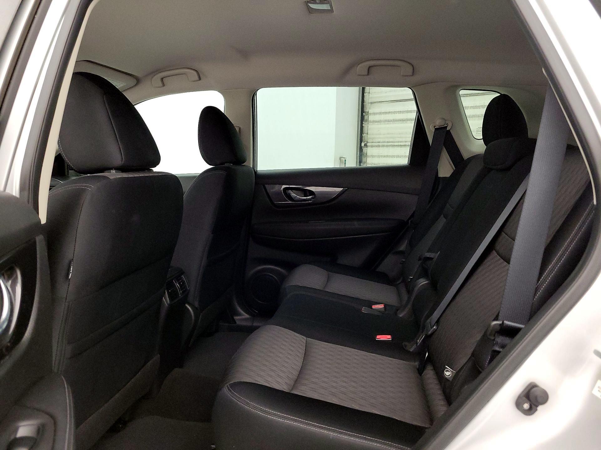 Thumbnail: 2017 Nissan Rogue - 19