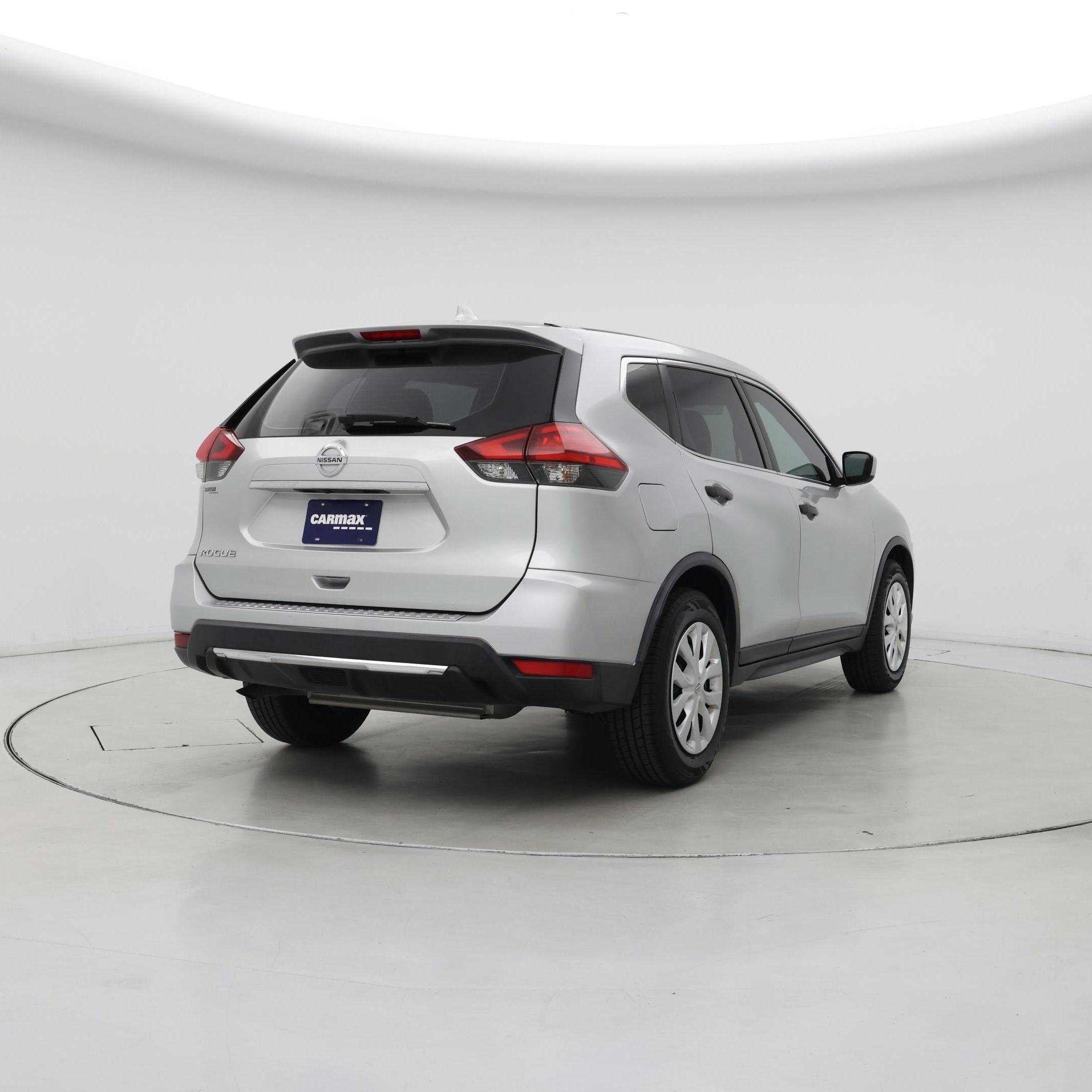 Thumbnail: 2017 Nissan Rogue - 8