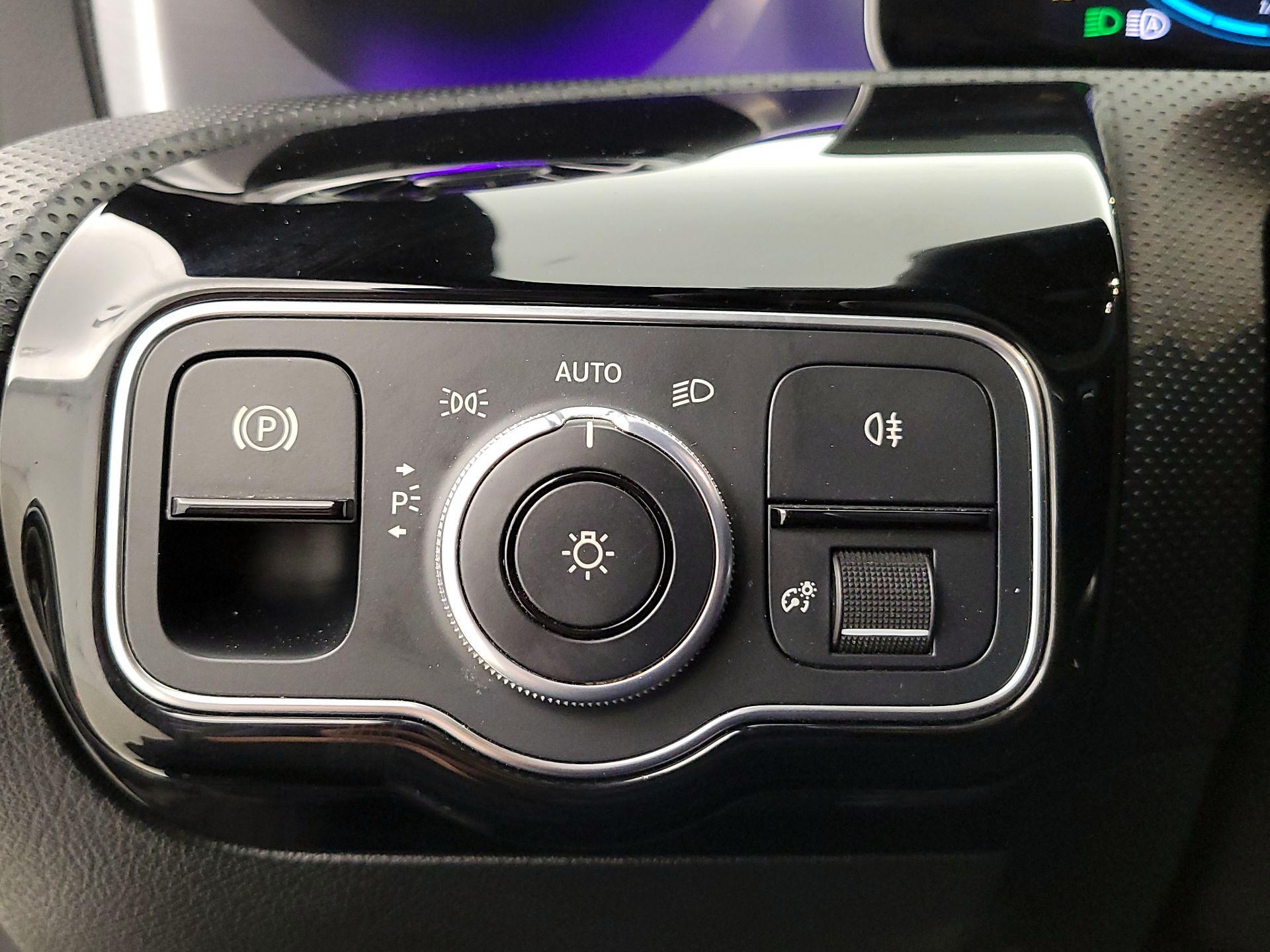 Thumbnail: 2020 Mercedes-Benz CLA - 13