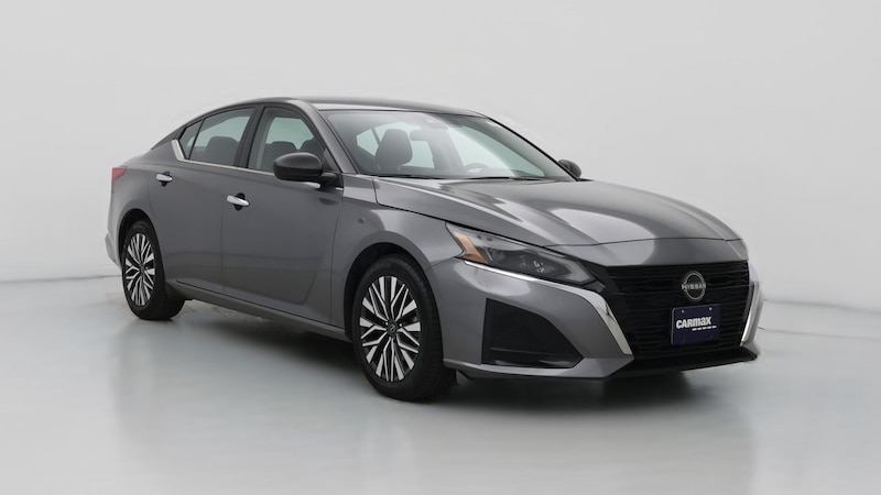 2024 Nissan Altima SV Hero Image