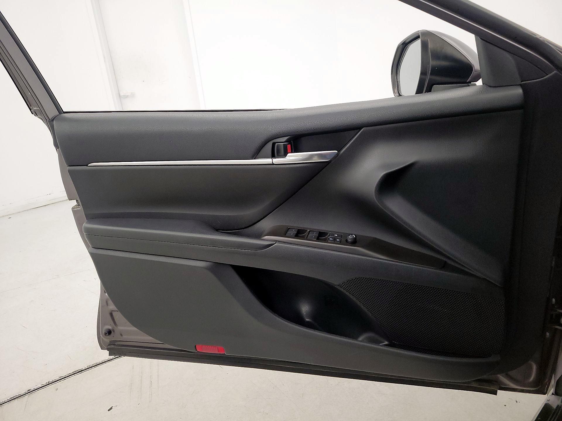 Thumbnail: 2021 Toyota Camry - 12