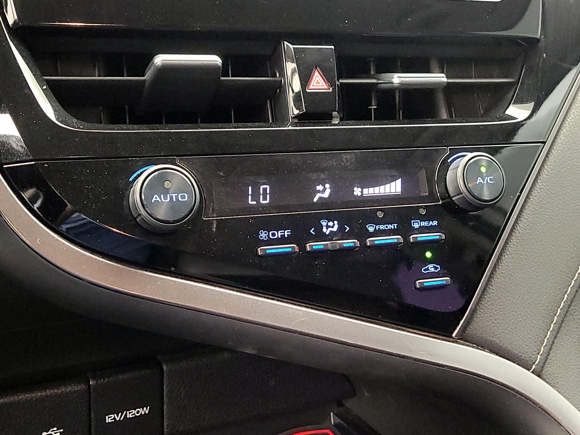 Thumbnail: 2021 Toyota Camry - 16