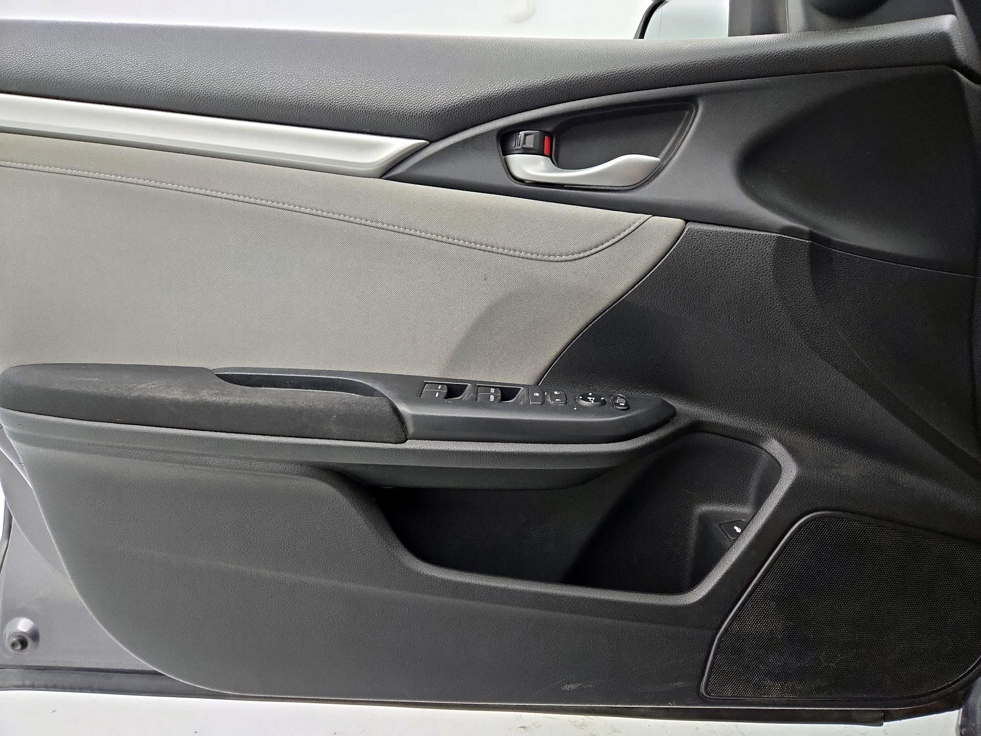 Thumbnail: 2016 Honda Civic - 12