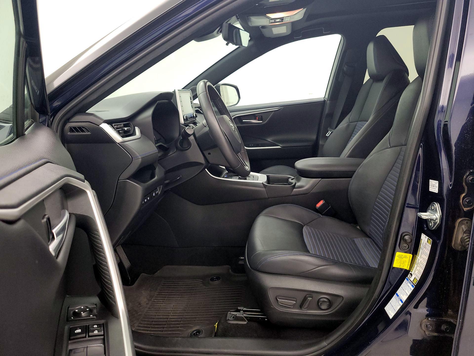 Thumbnail: 2021 Toyota RAV4 - 11