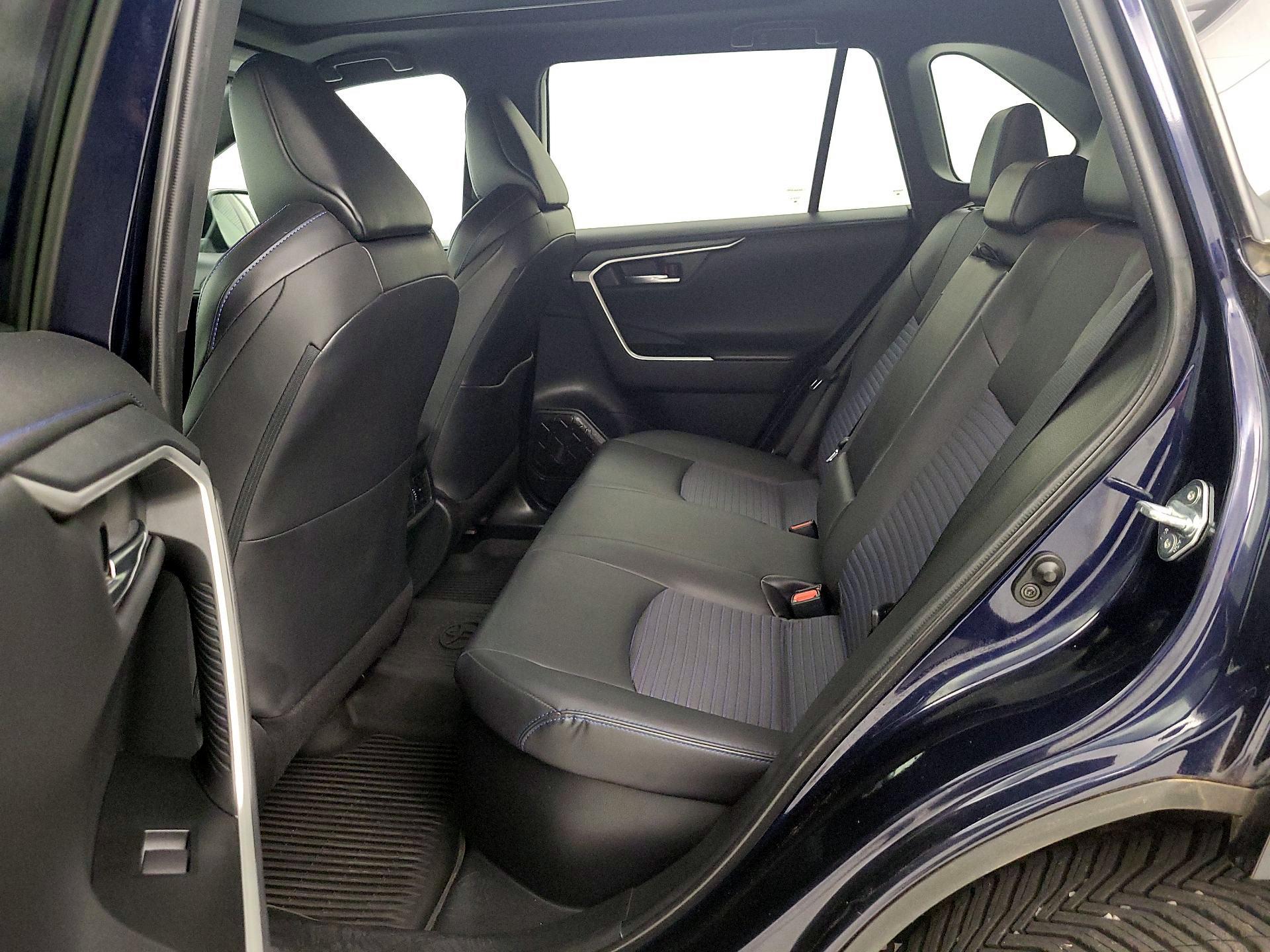 Thumbnail: 2021 Toyota RAV4 - 20