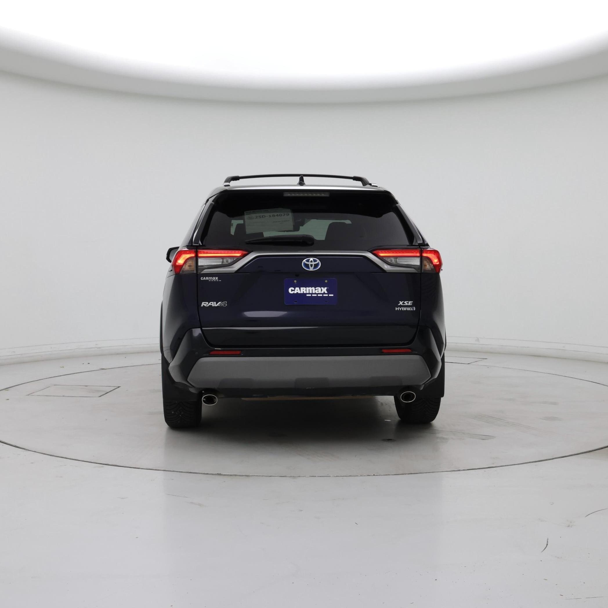 Thumbnail: 2021 Toyota RAV4 - 6