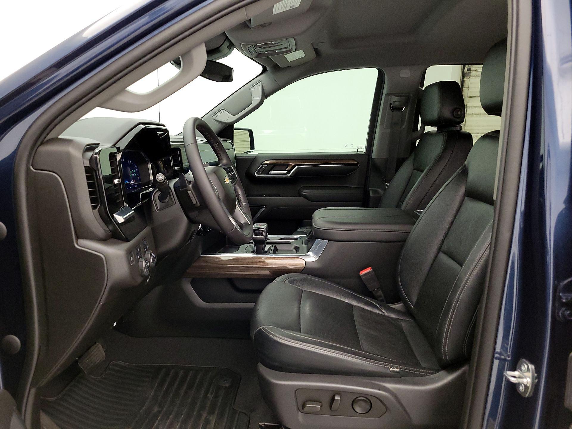 Thumbnail: 2023 Chevrolet Silverado 1500 - 11