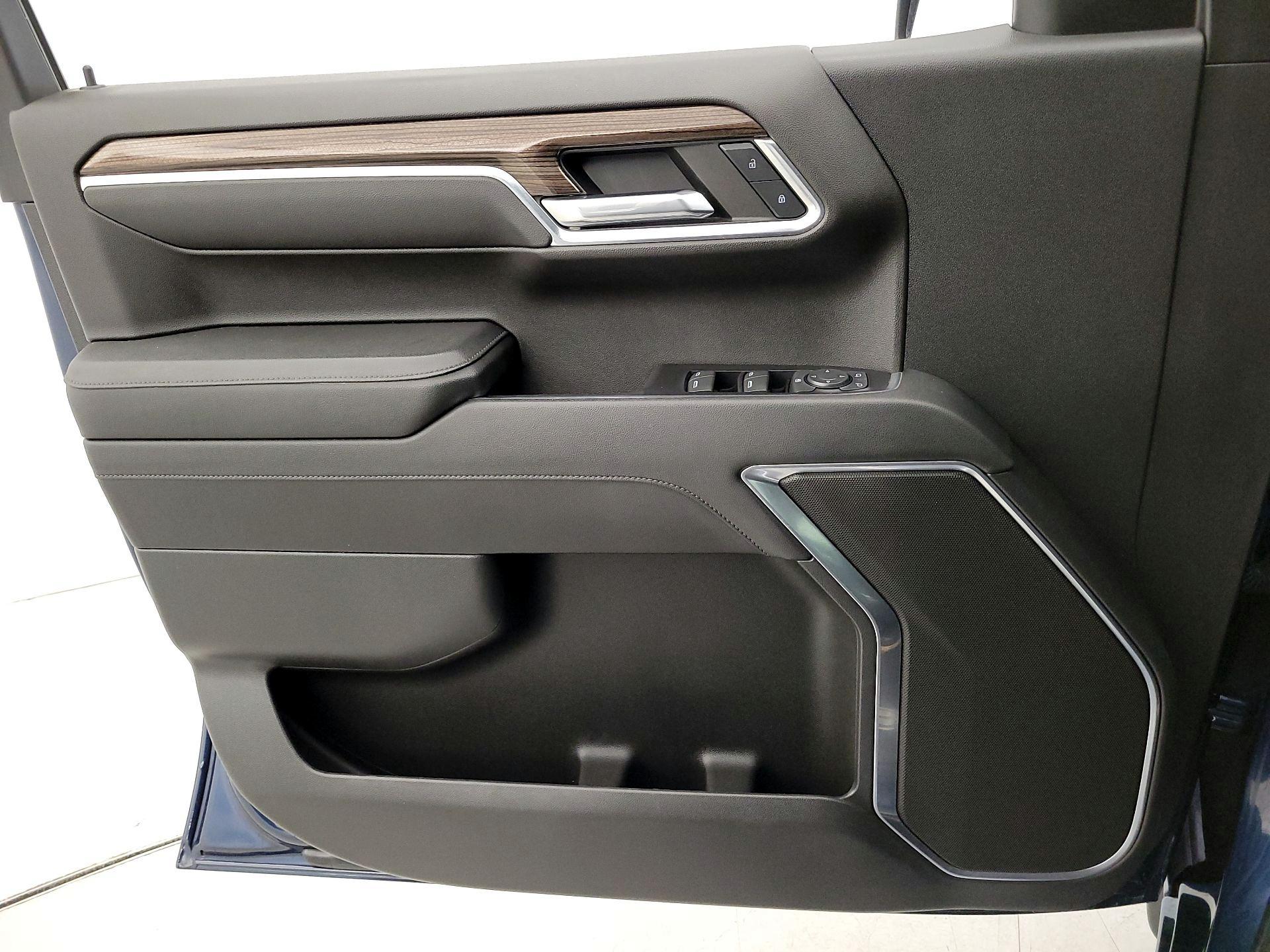 Thumbnail: 2023 Chevrolet Silverado 1500 - 12