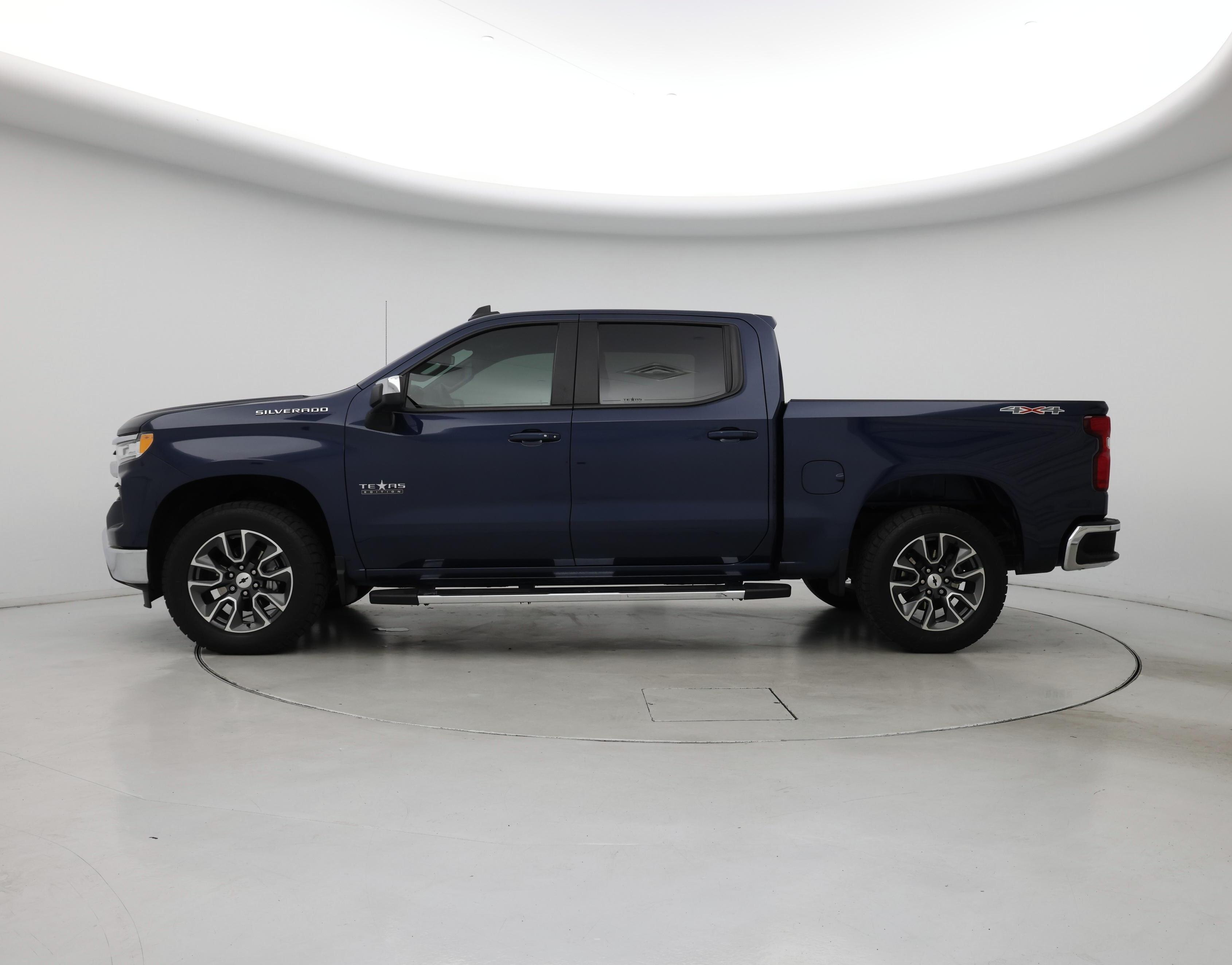 Thumbnail: 2023 Chevrolet Silverado 1500 - 3