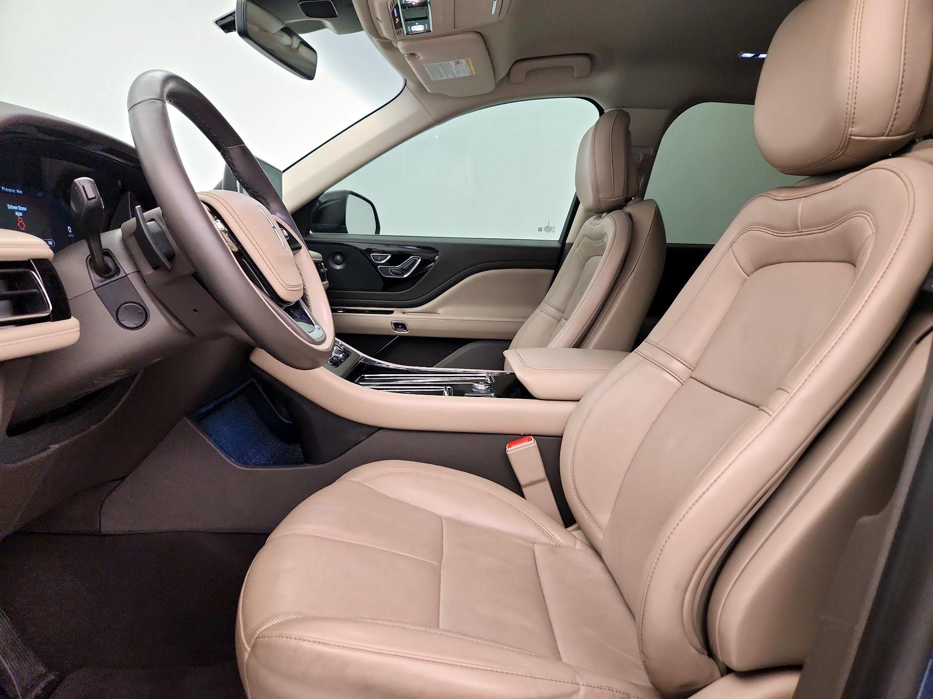 Thumbnail: 2020 Lincoln Aviator - 11