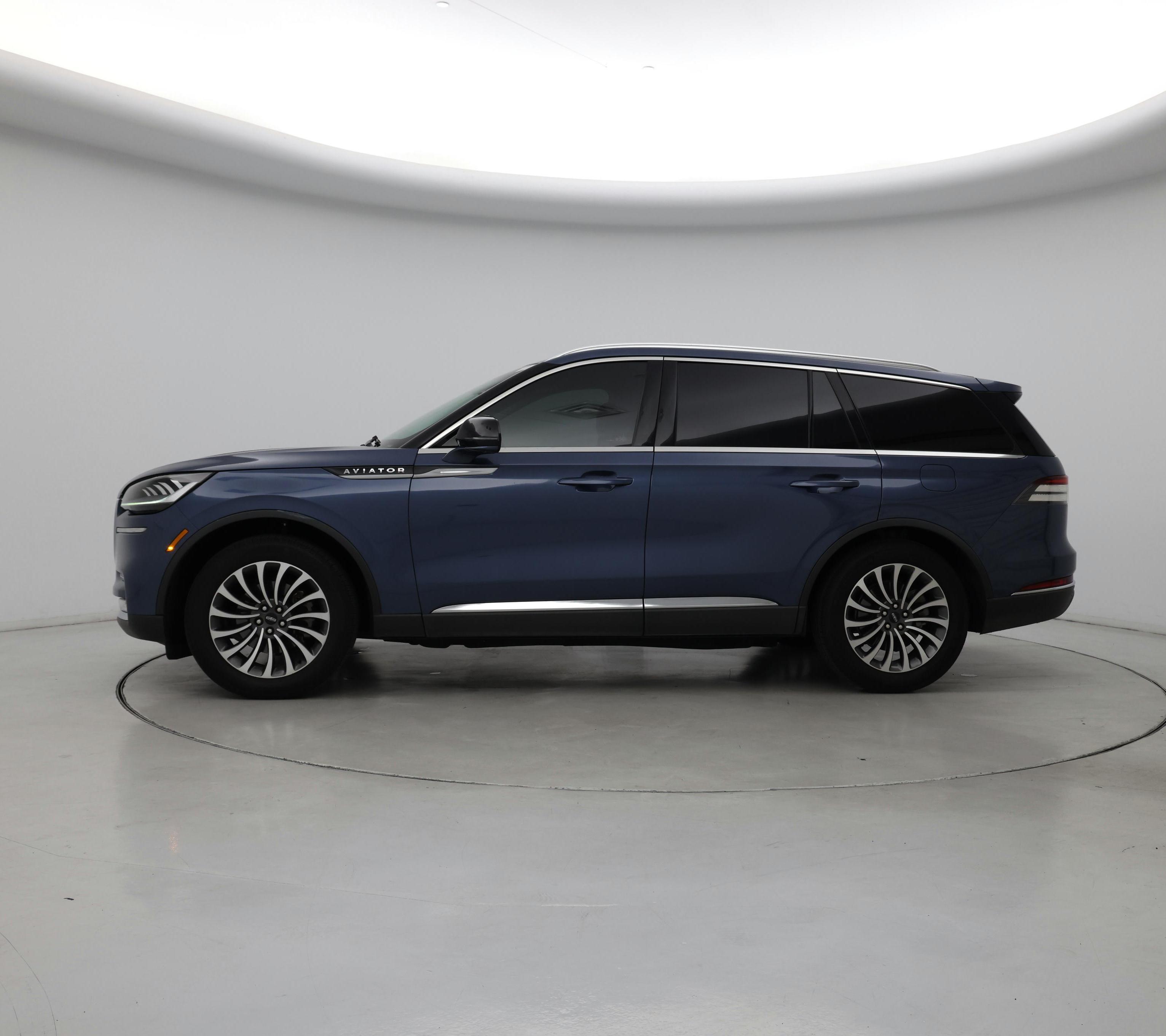Thumbnail: 2020 Lincoln Aviator - 3