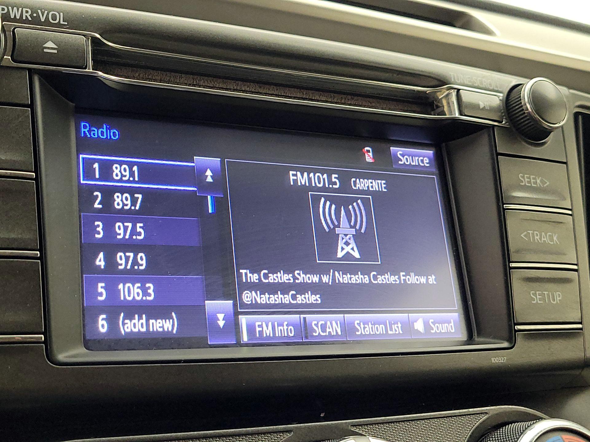 Thumbnail: 2015 Toyota RAV4 - 15