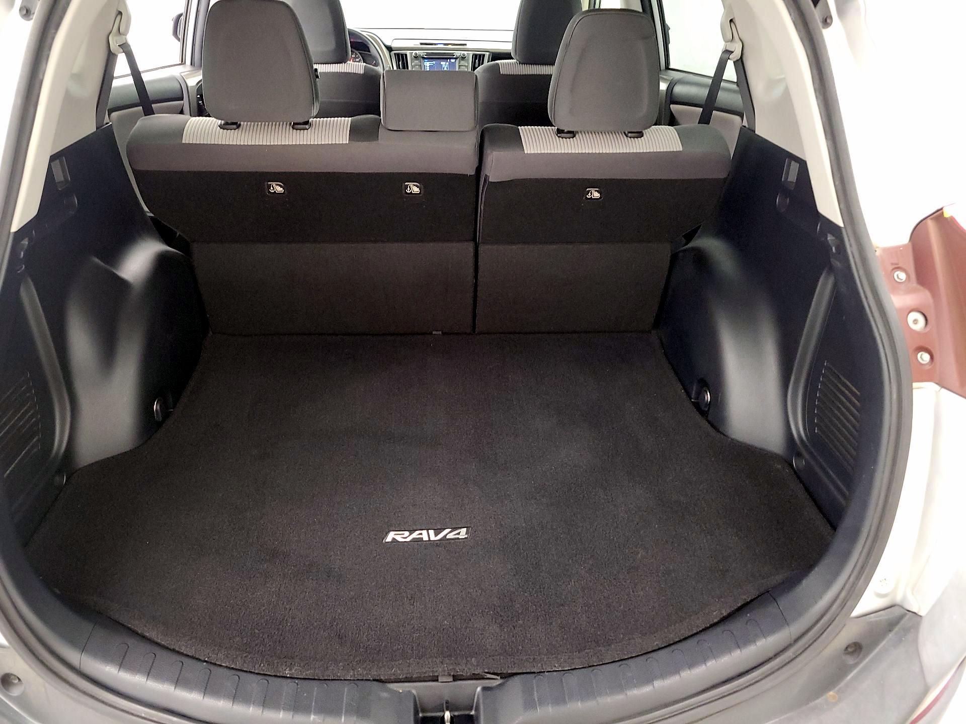 Thumbnail: 2015 Toyota RAV4 - 20