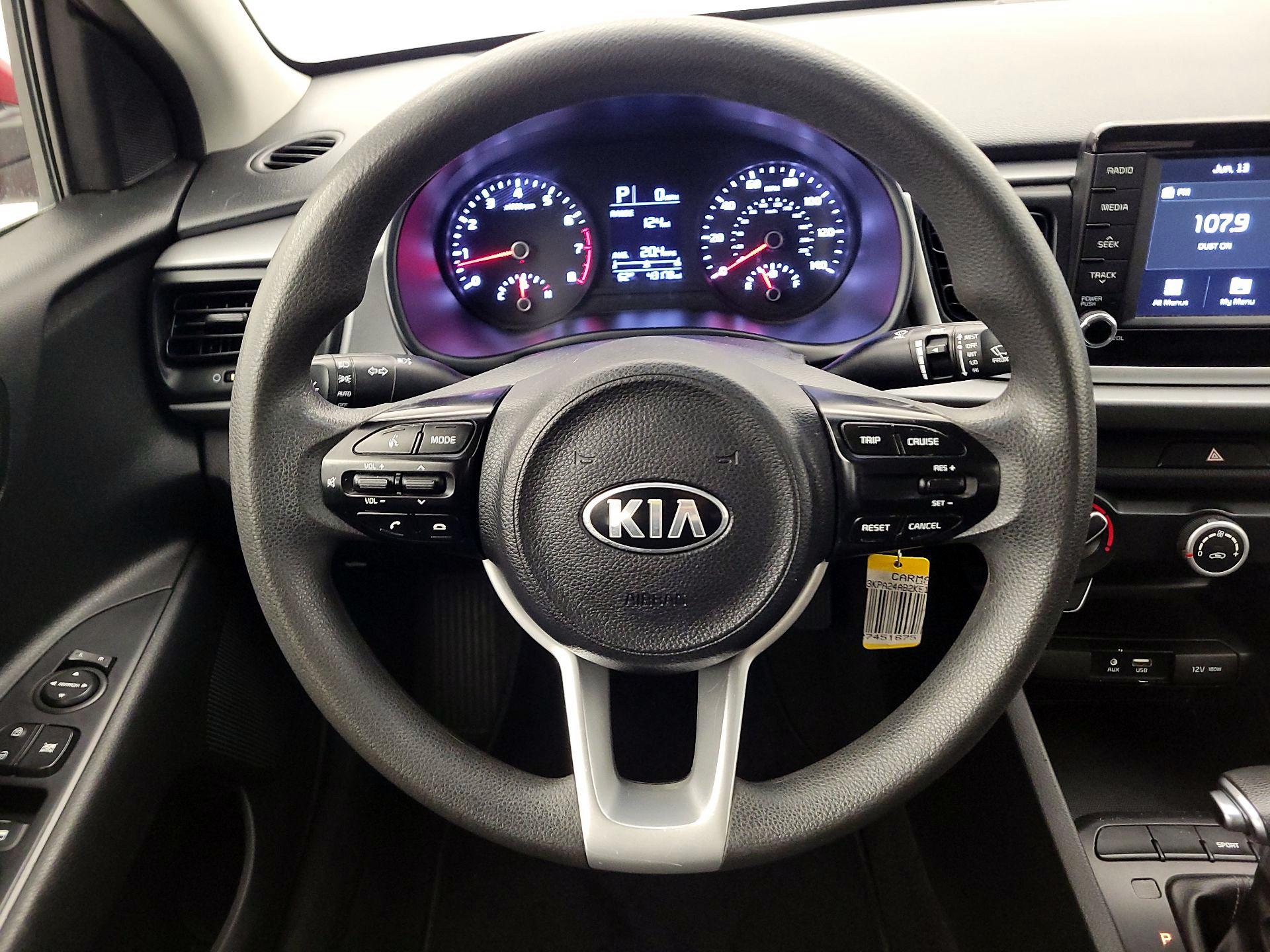 Thumbnail: 2019 Kia Rio - 10