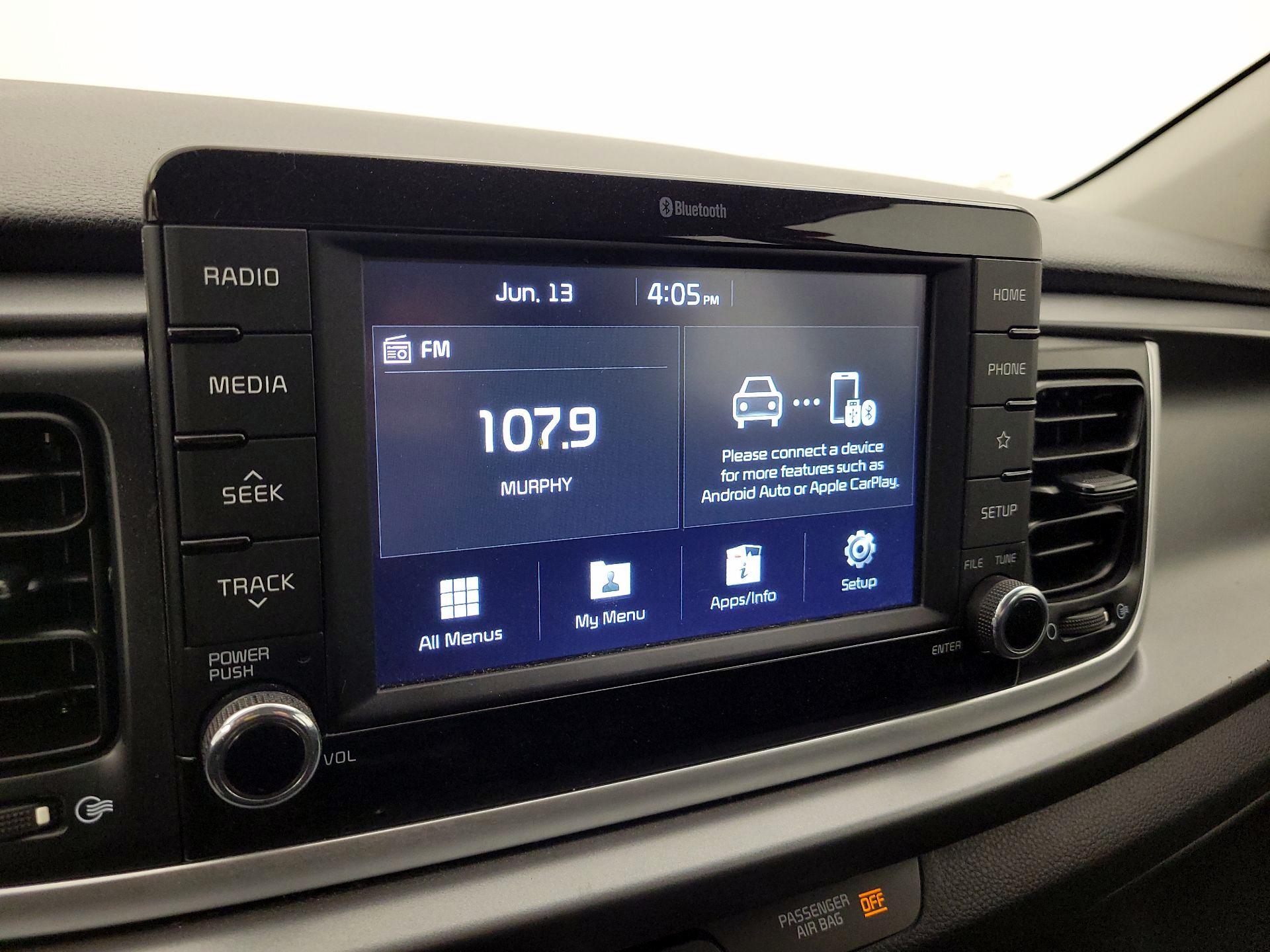 Thumbnail: 2019 Kia Rio - 15