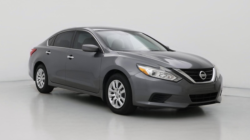 2016 Nissan Altima S Hero Image