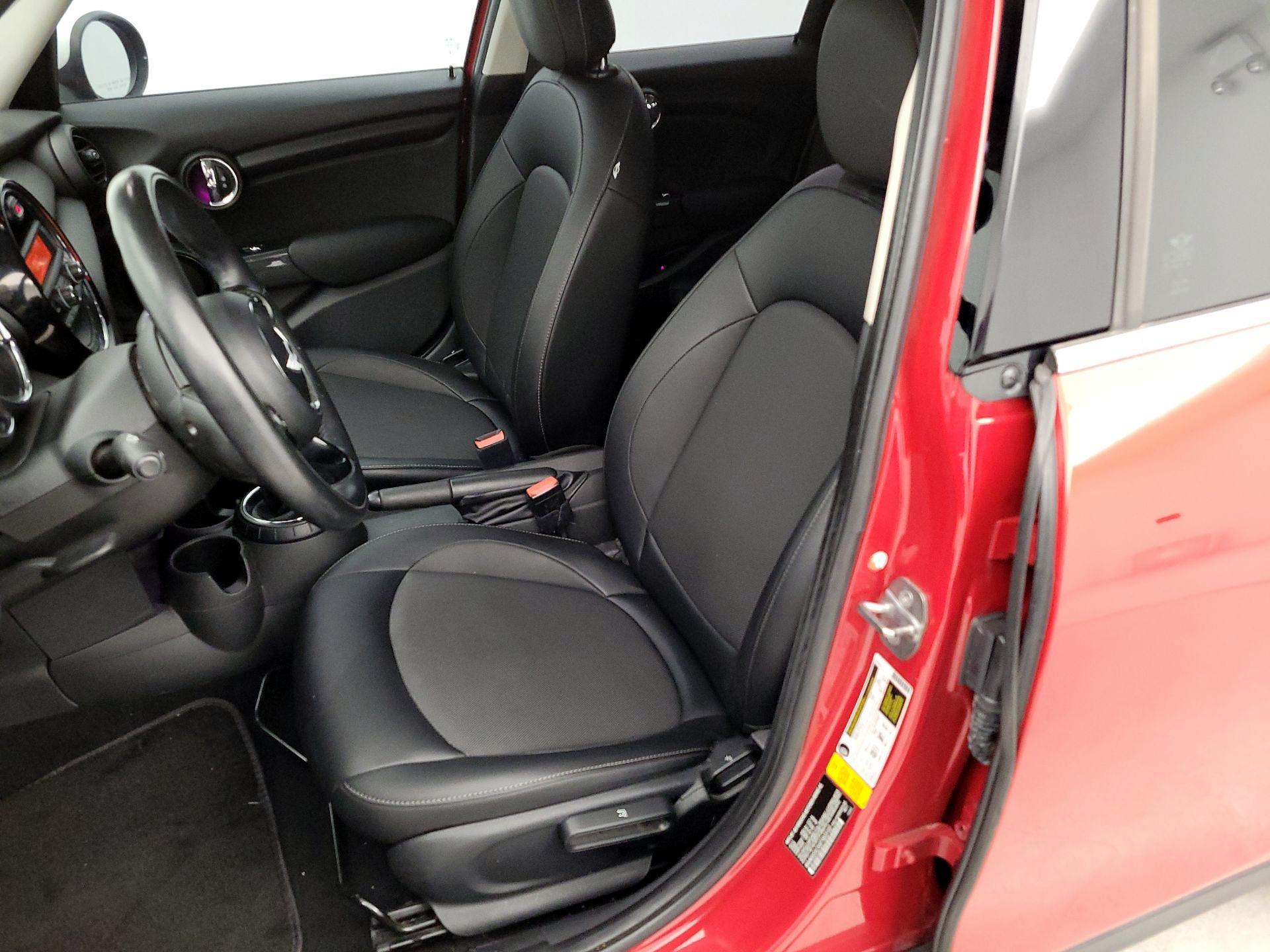 Thumbnail: 2015 MINI Cooper Hardtop - 11
