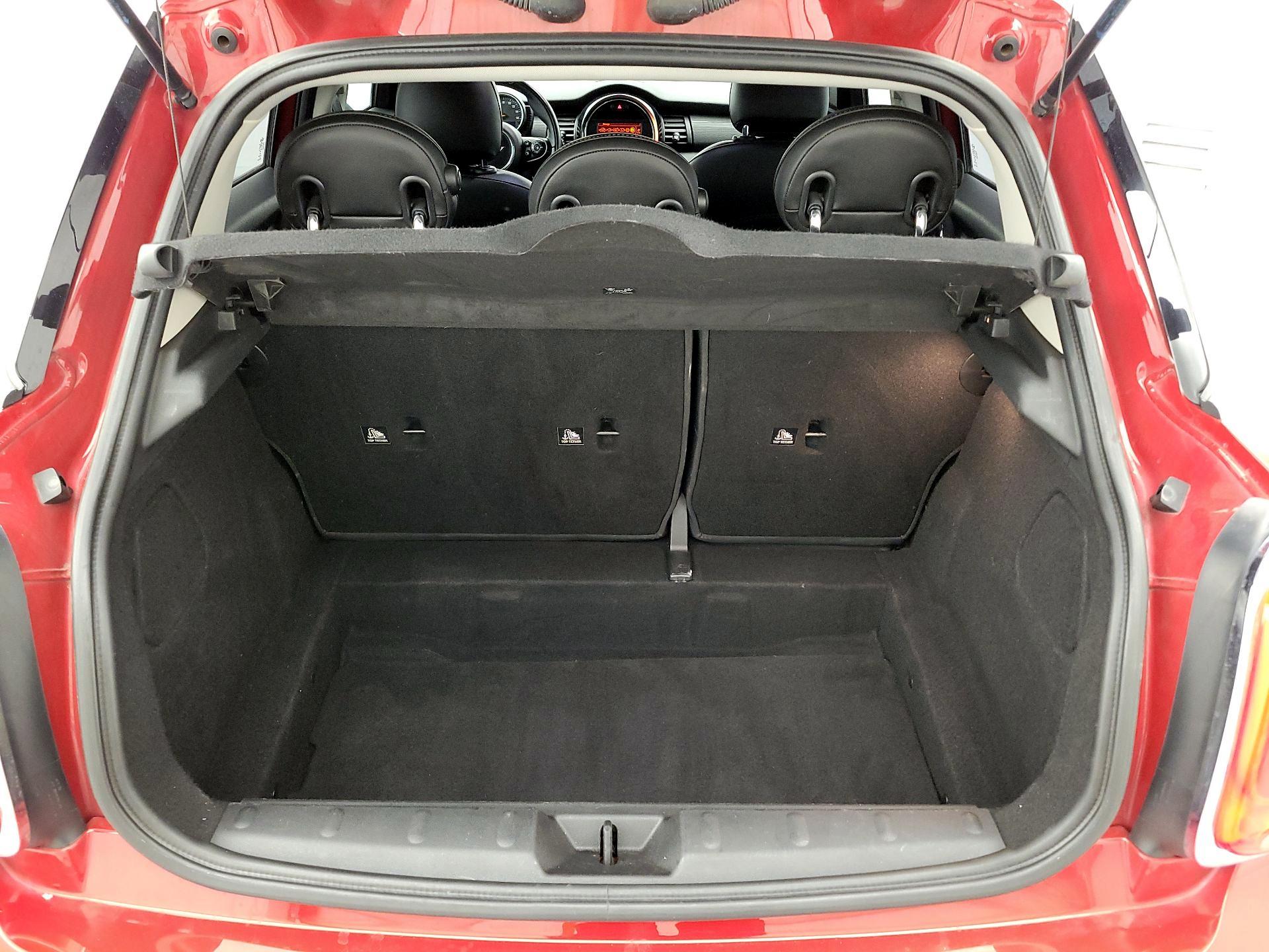 Thumbnail: 2015 MINI Cooper Hardtop - 19