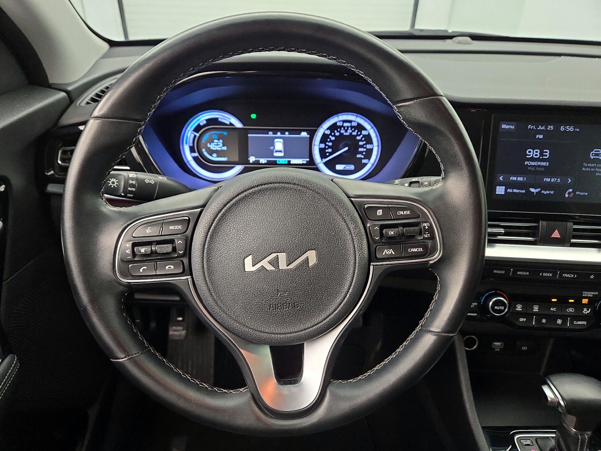 Thumbnail: 2022 Kia Niro - 10