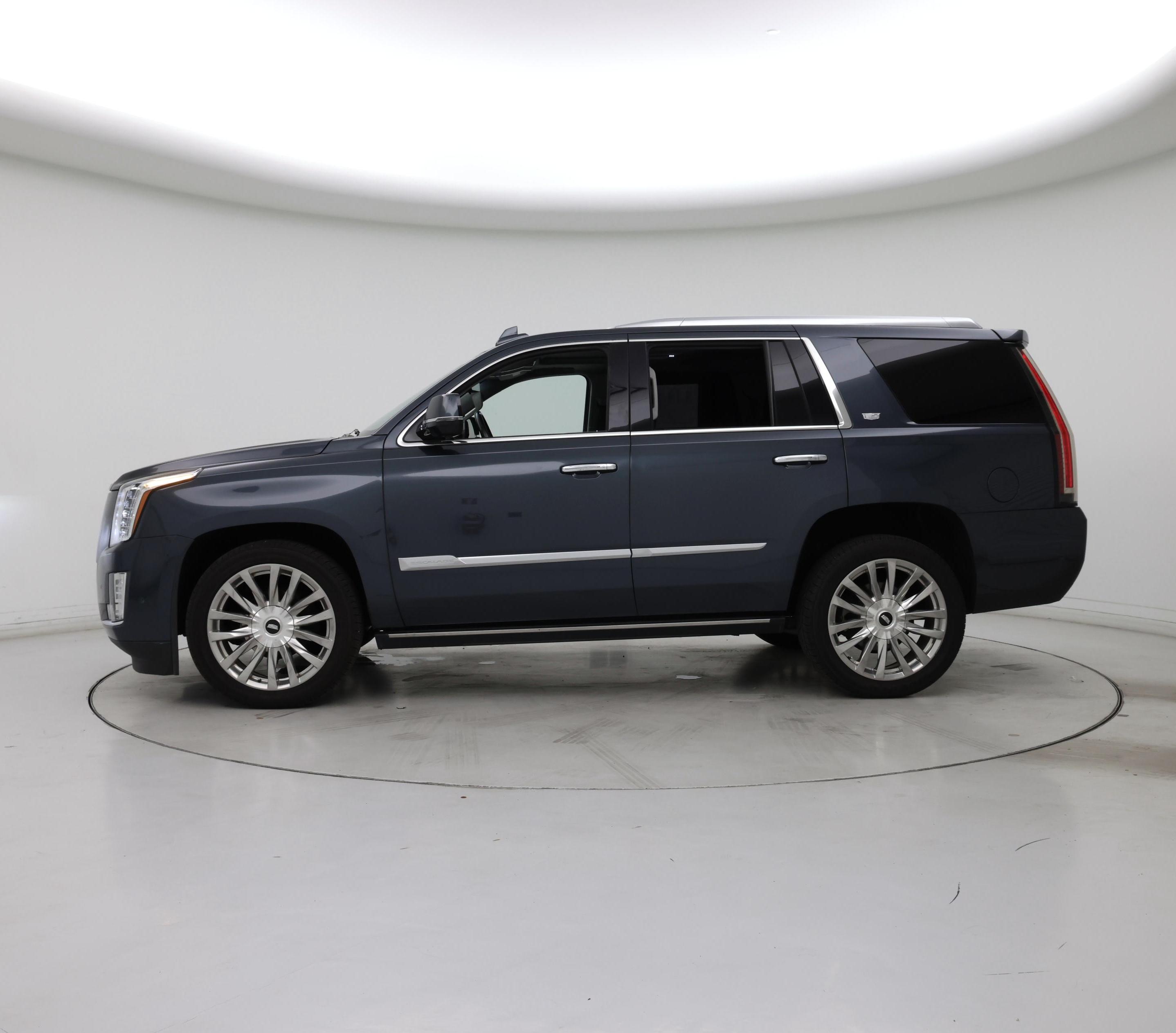 Thumbnail: 2019 Cadillac Escalade - 3
