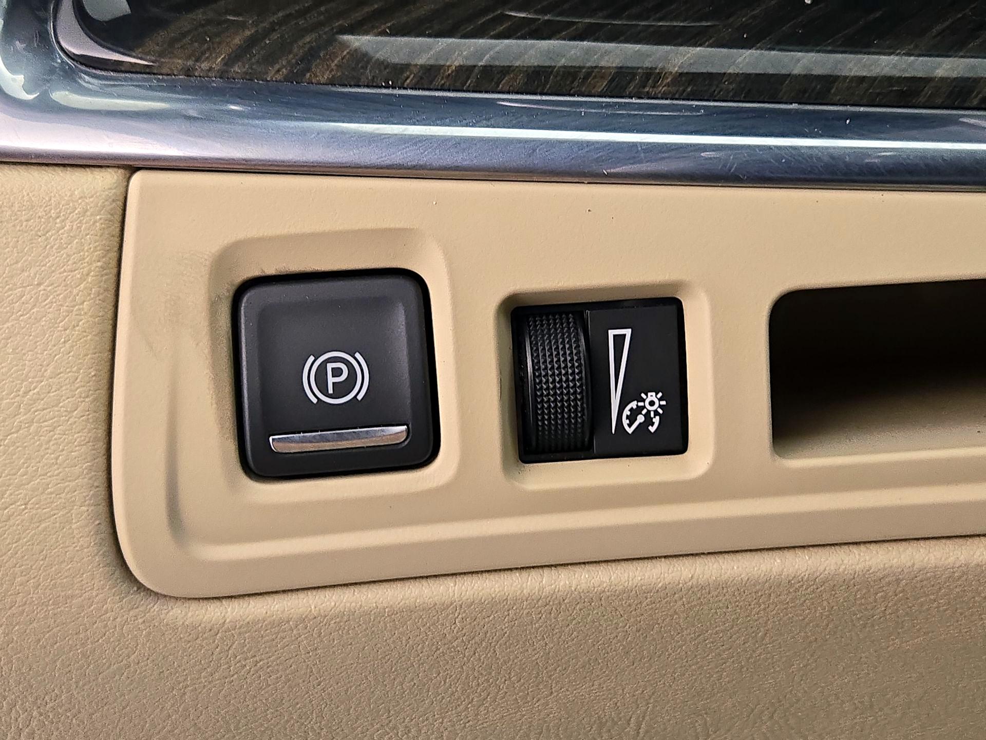 Thumbnail: 2019 Cadillac XT5 - 13